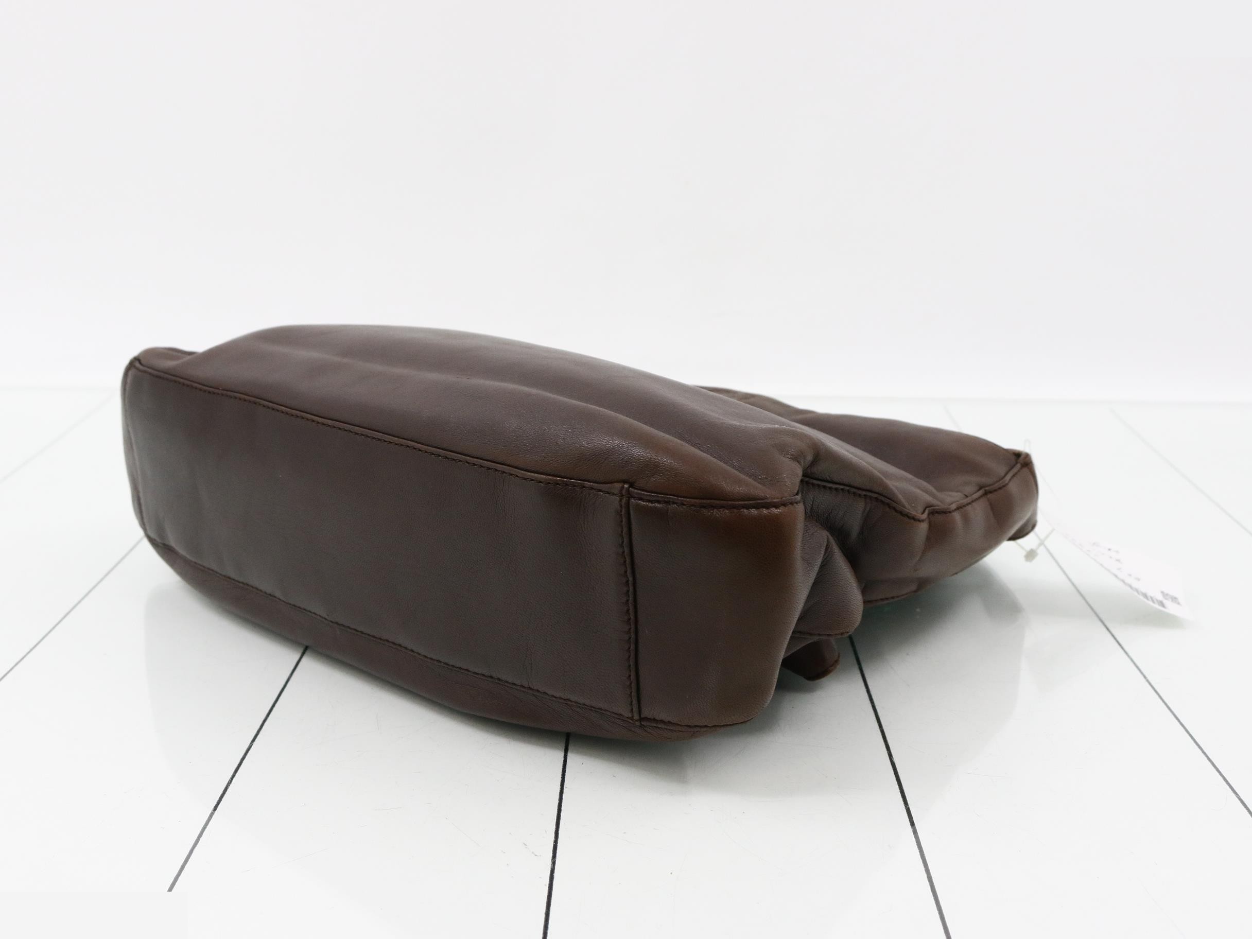 Anagram shoulder bag, leather, brown — view 6