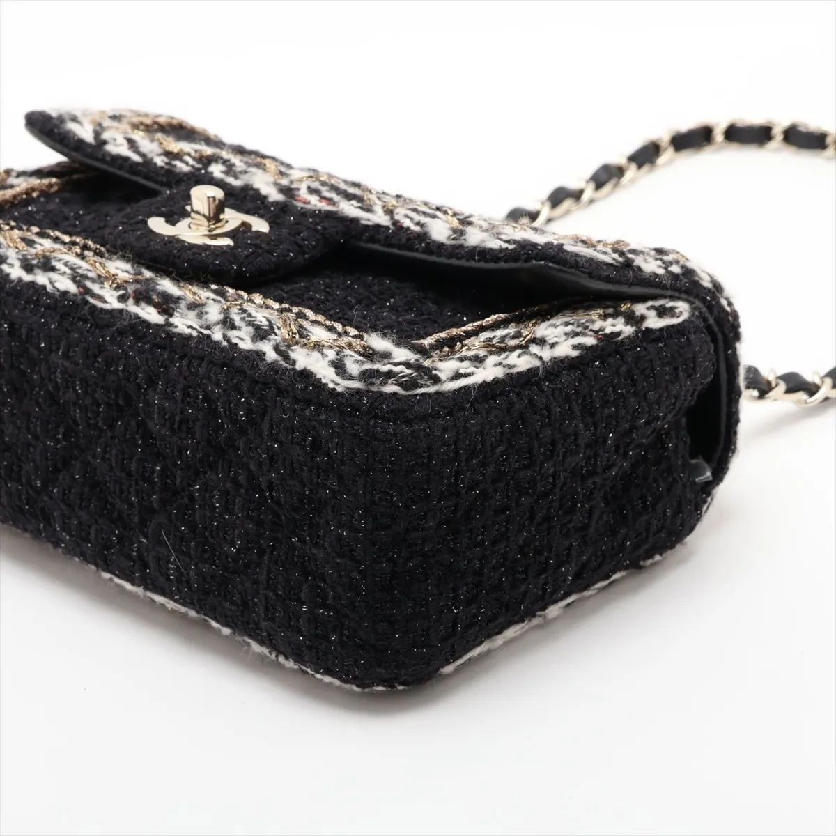 [Individually packaged] Chanel Mini Matelassé 20 Tweed Single Flap Single Chain Bag, Black with Gold Hardware, X2U43LK4, Random Plate, A69900 — view 3
