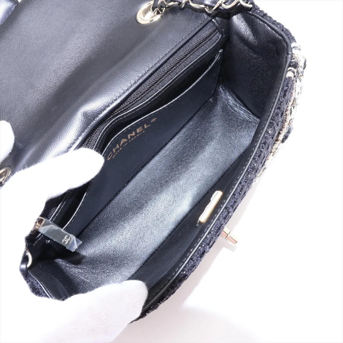 [Individually packaged] Chanel Mini Matelassé 20 Tweed Single Flap Single Chain Bag, Black with Gold Hardware, X2U43LK4, Random Plate, A69900 — view 6