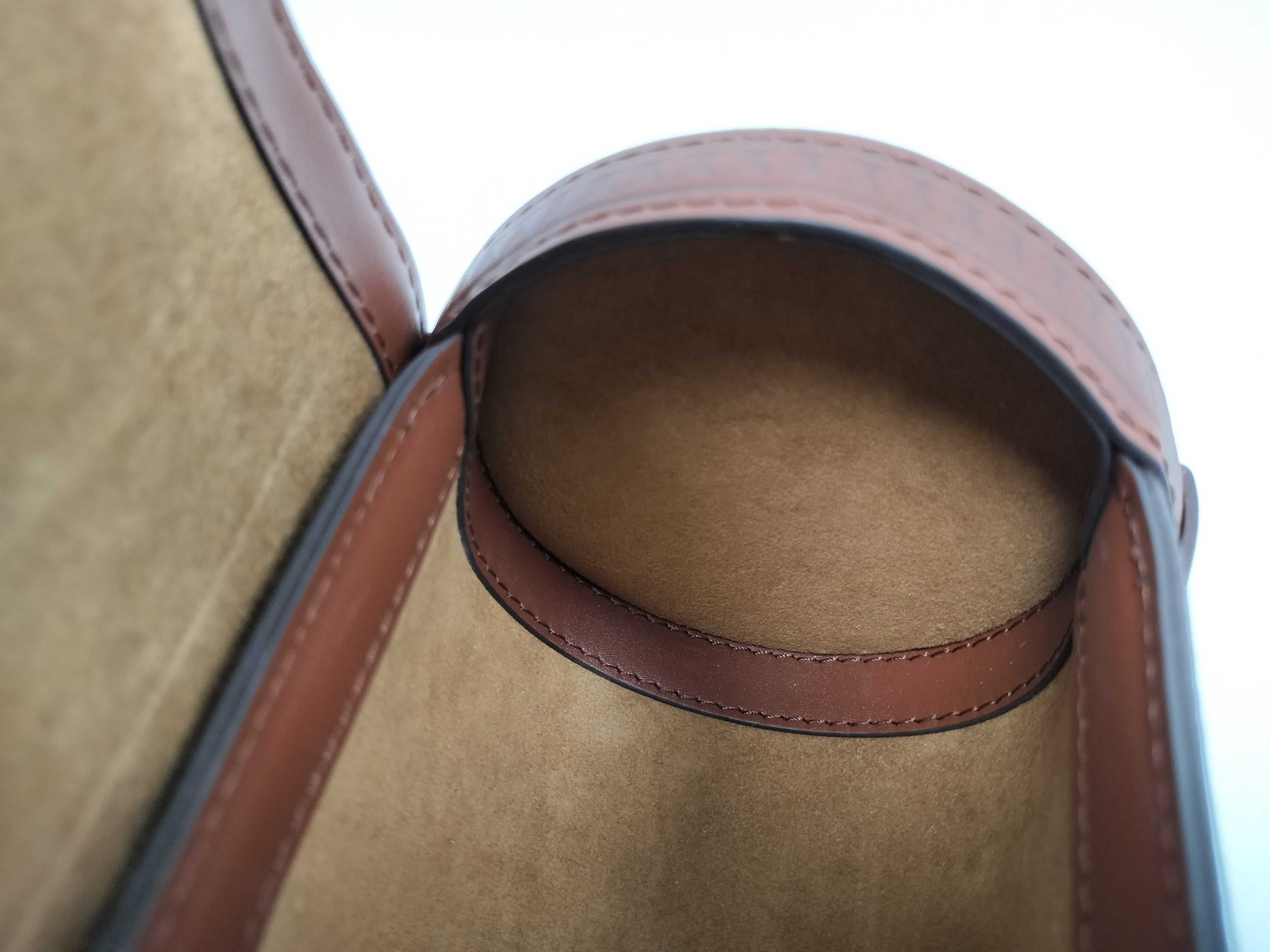 Monogram Louis Vuitton Papillon Shoulder Bag — view 8