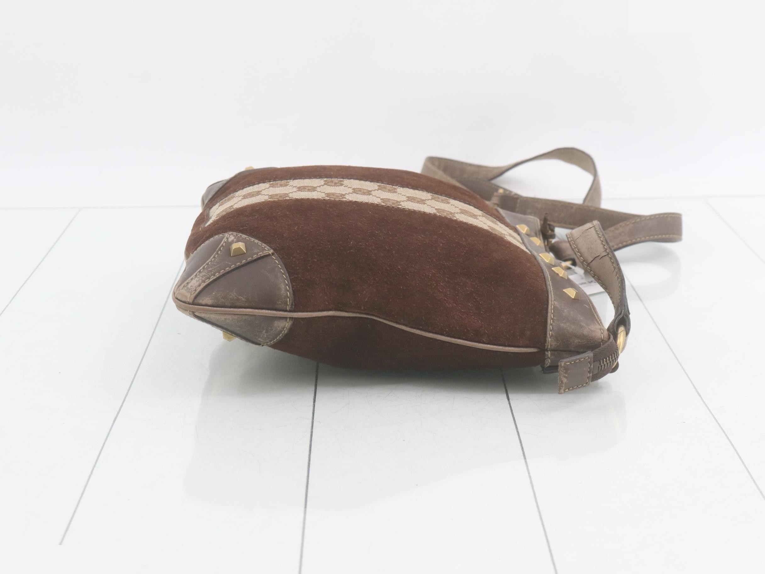 GG Canvas Shoulder Bag — view 3