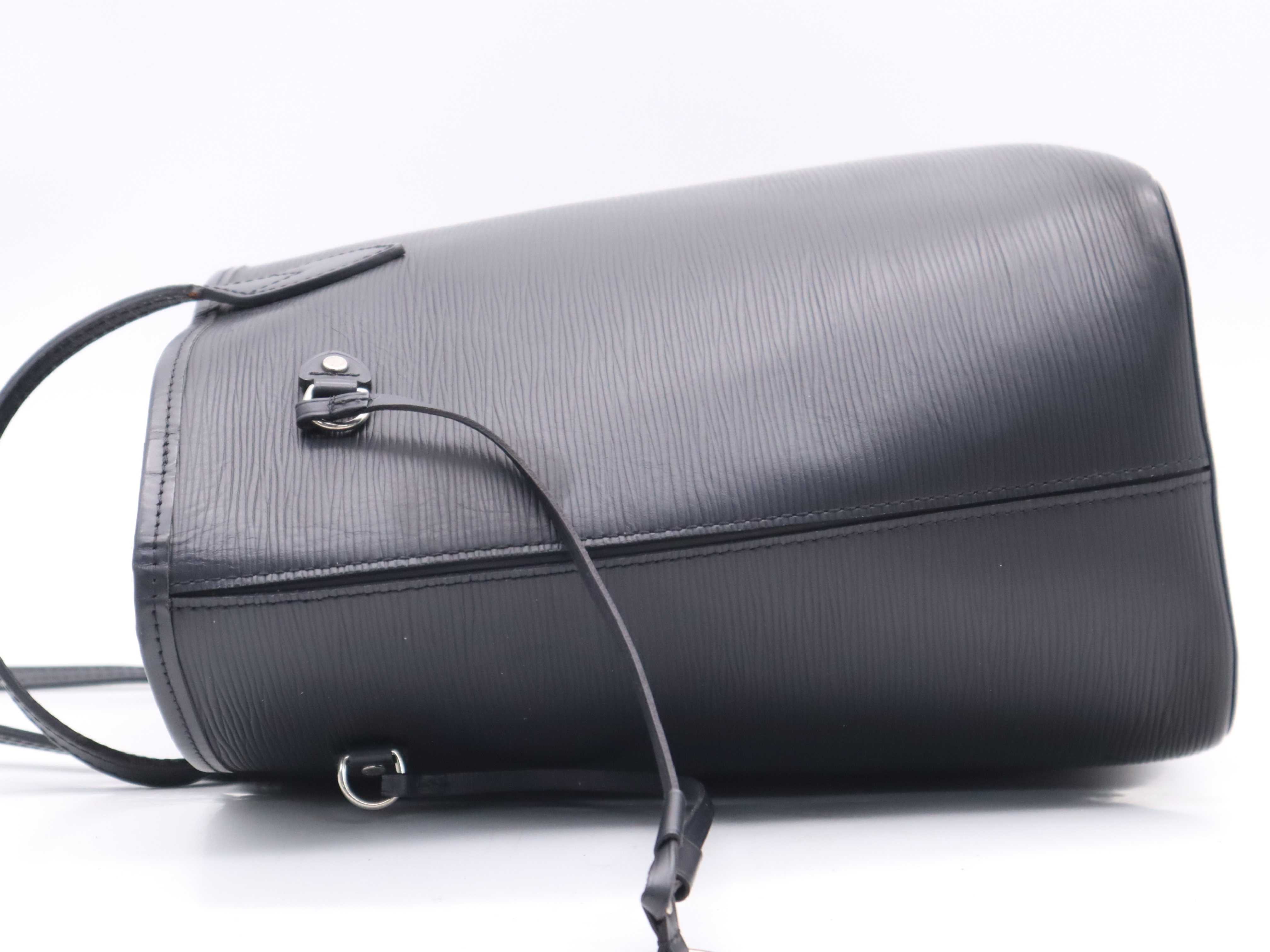 M40932 Epine Neverfull MM Noir Tote Bag — view 3