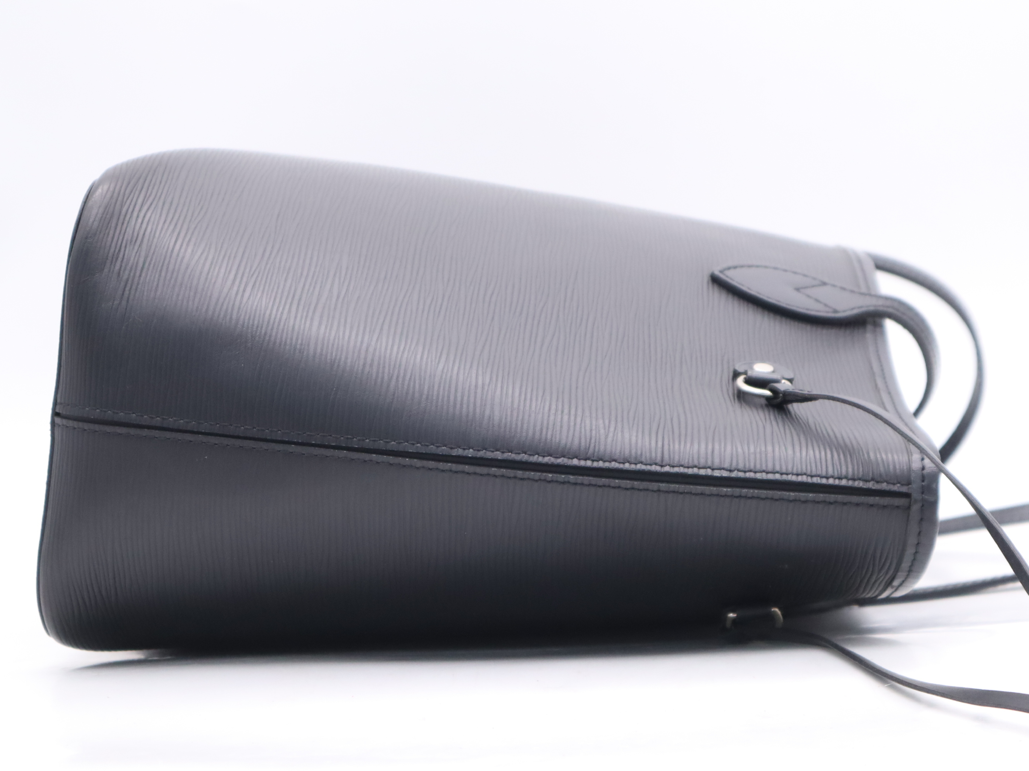 M40932 Epine Neverfull MM Noir Tote Bag — view 5