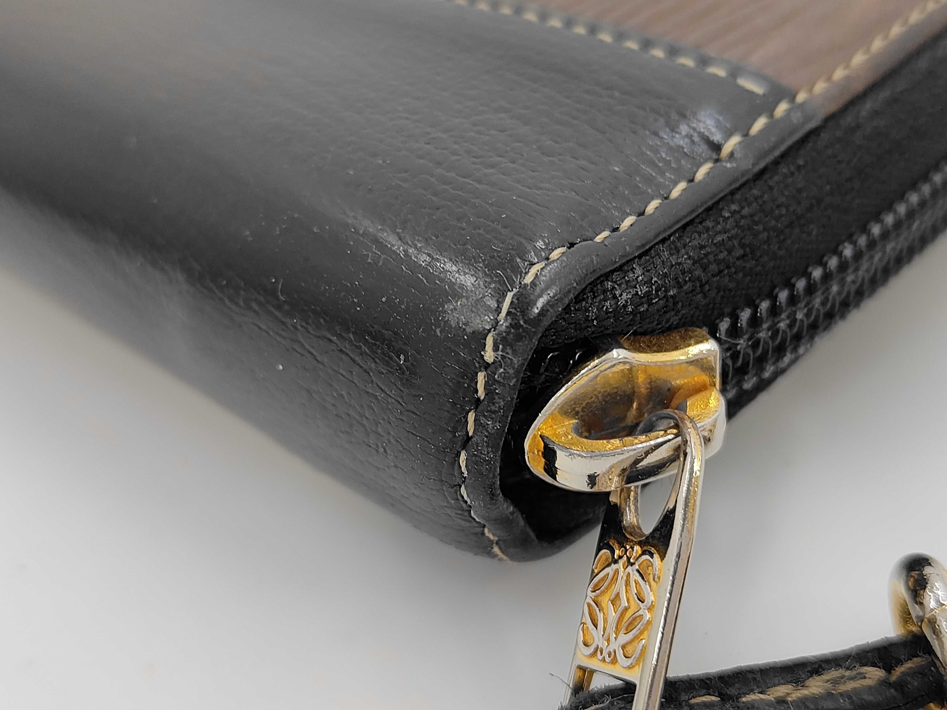 wallet — view 3