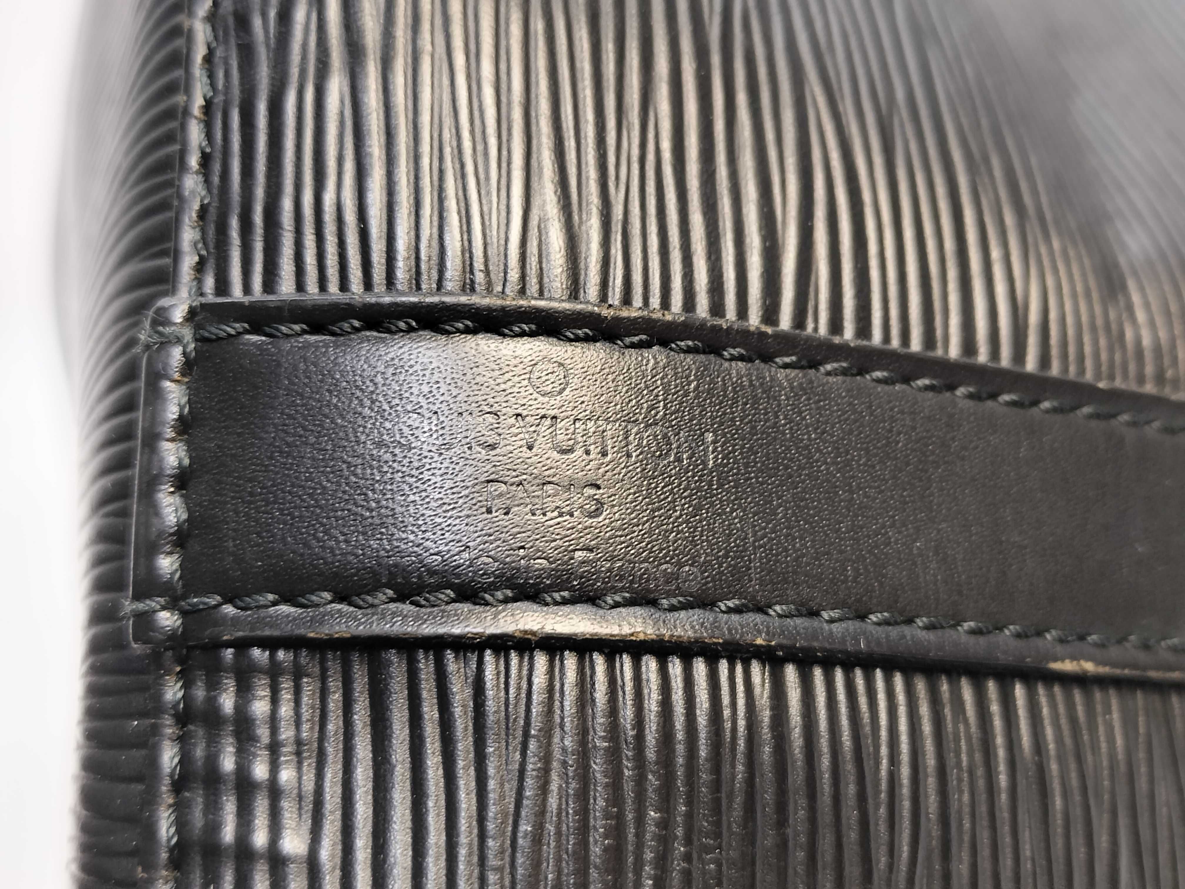 Epi Noé Shoulder Bag — view 11