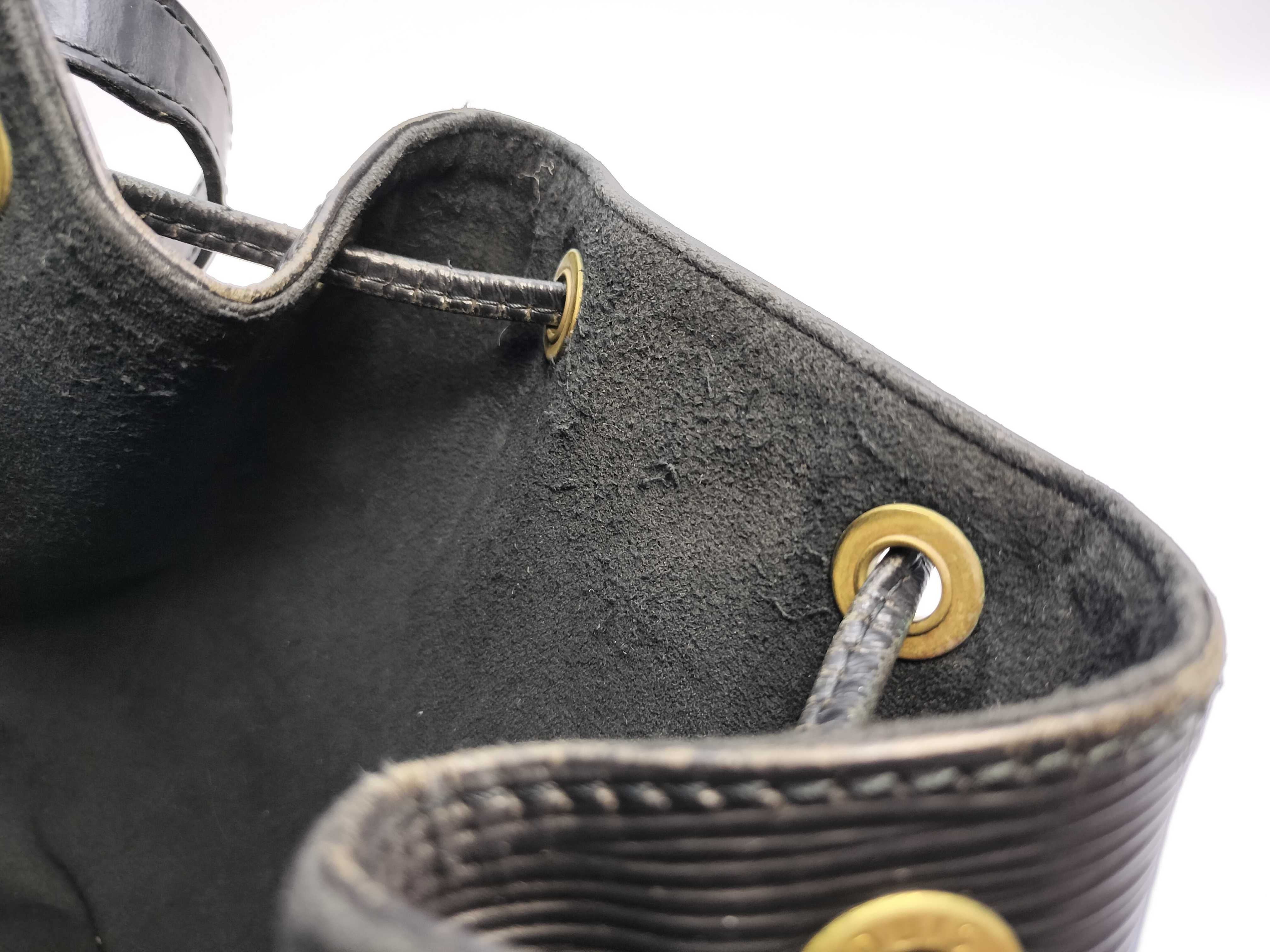 Epi Noé Shoulder Bag — view 9