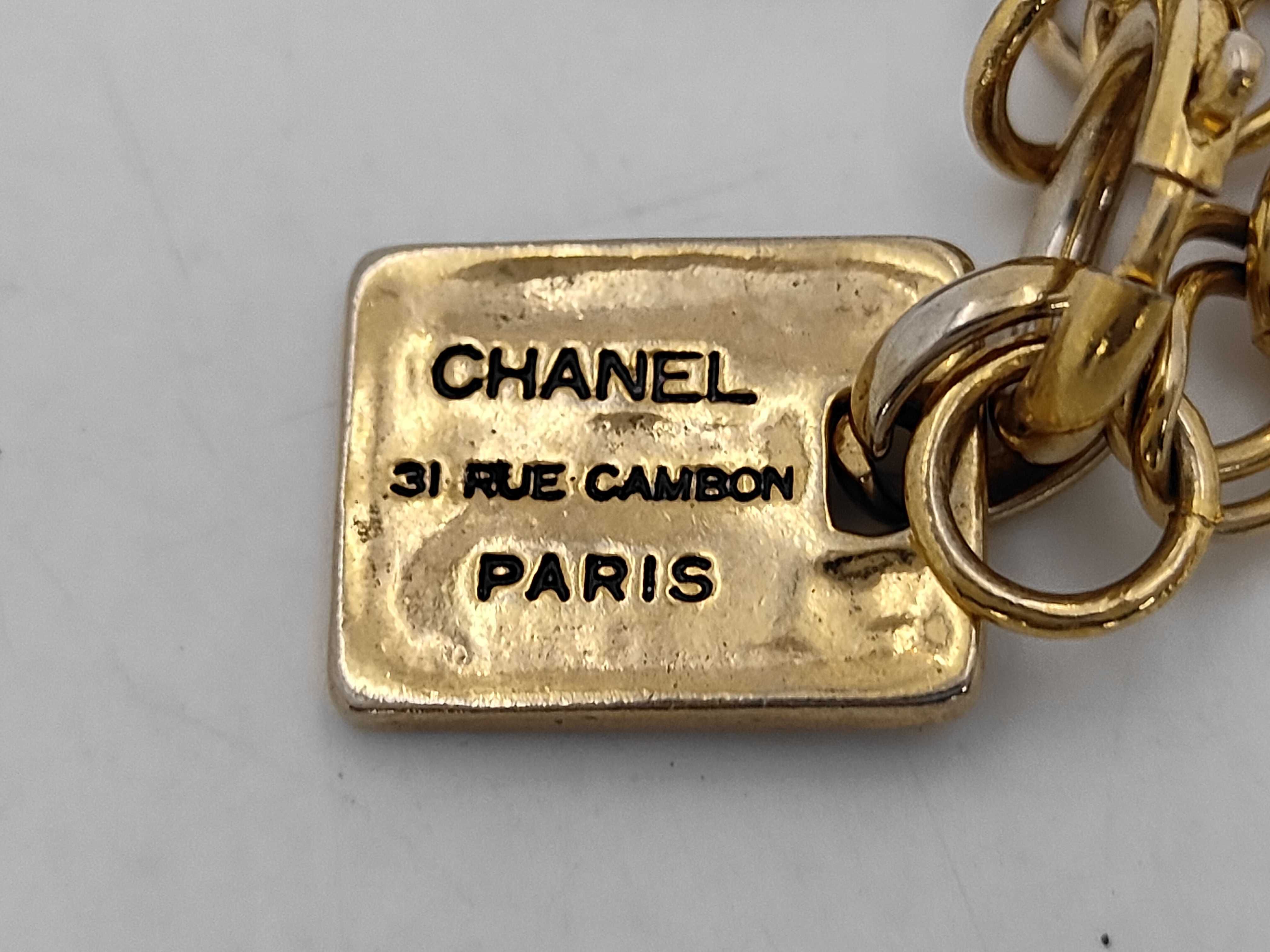 Charms and other accessories — view 5