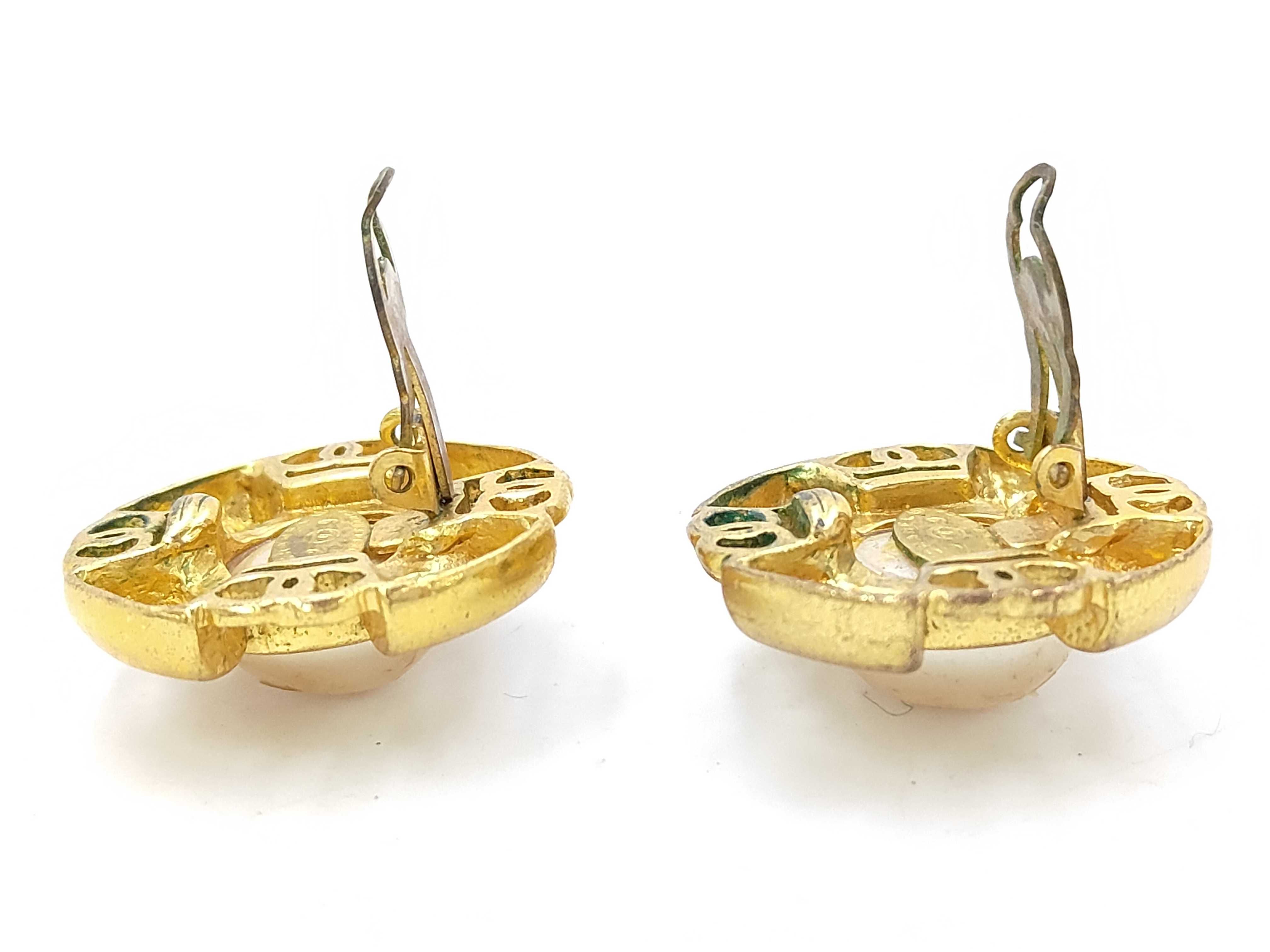 pearl earrings with Coco Mark, size 2.9. — view 4