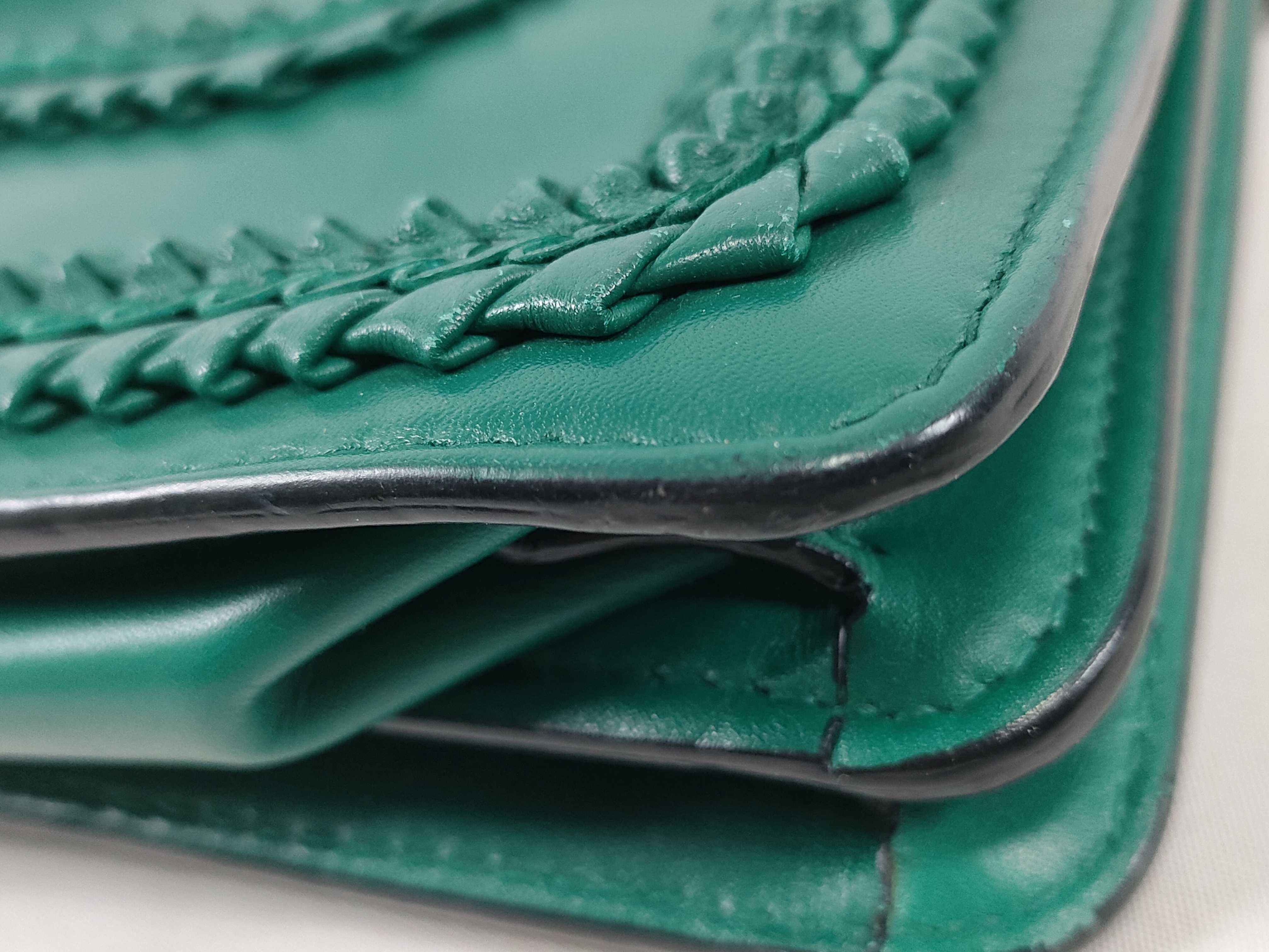 Bulgari Serpenti Bicolor Leather Chain Shoulder Bag Green Shoulder Bag — view 6