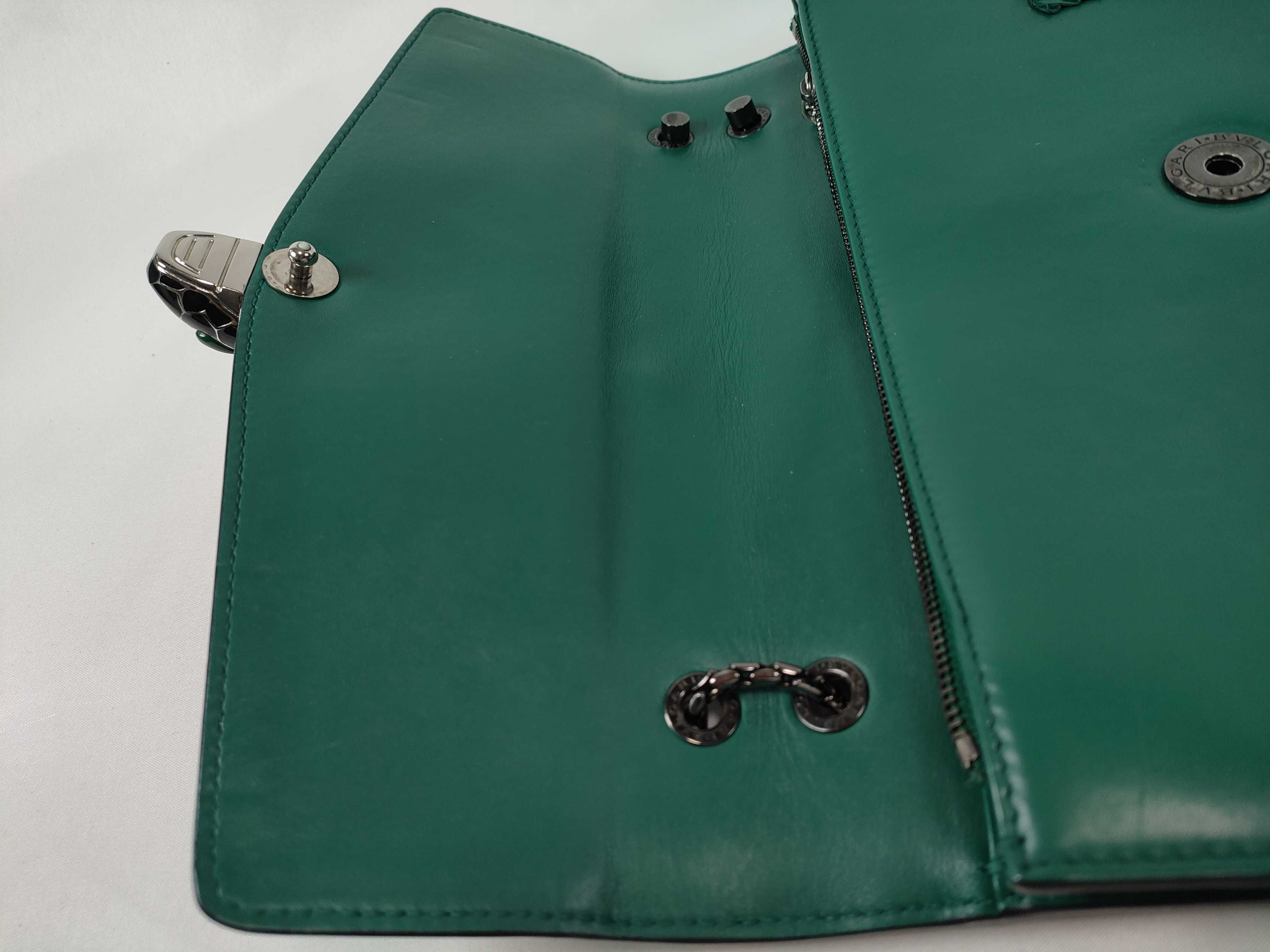 Bulgari Serpenti Bicolor Leather Chain Shoulder Bag Green Shoulder Bag — view 8