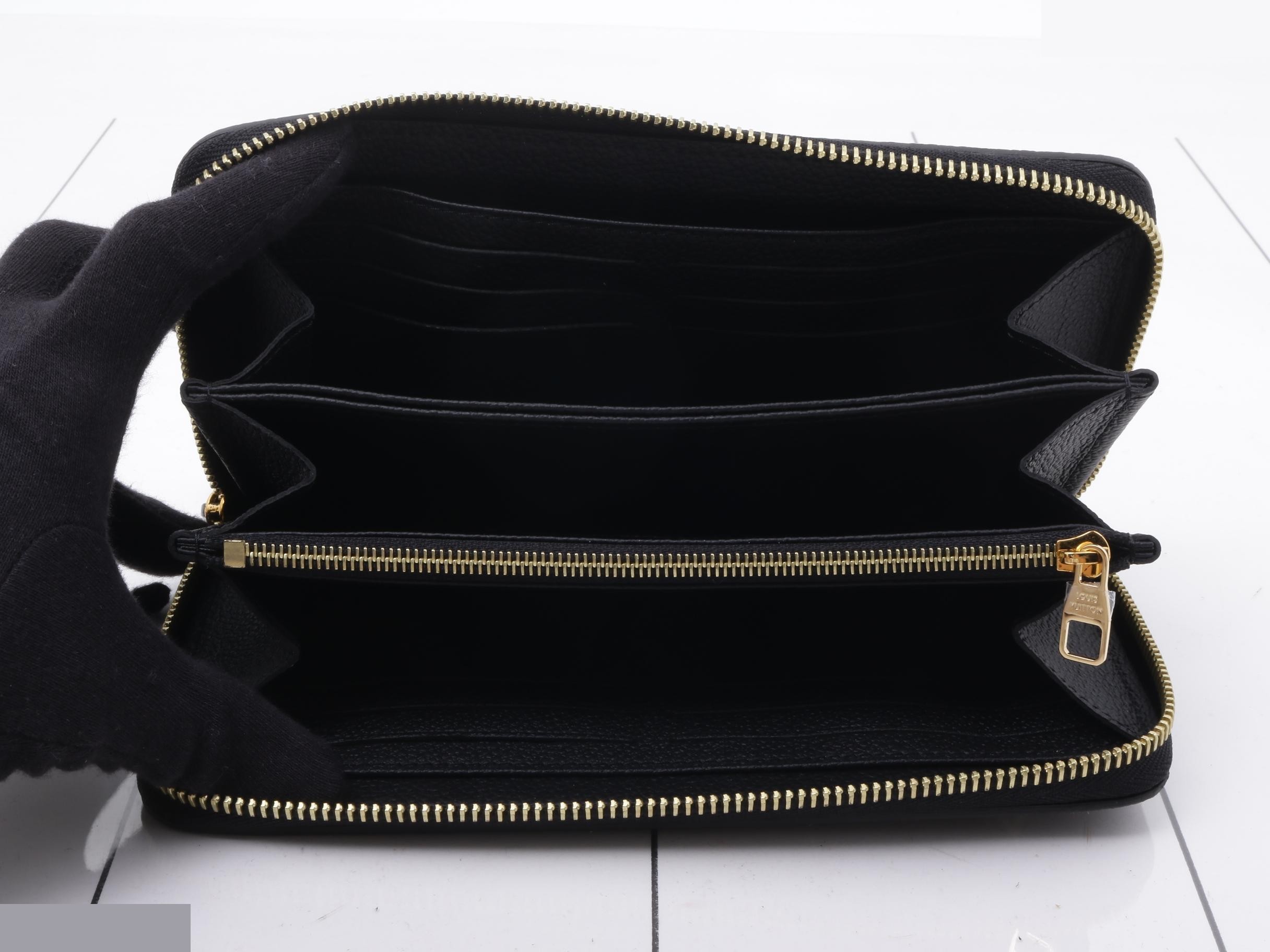 Bicolor Monogram Empreinte Zippy Wallet Noir x Beige — view 4