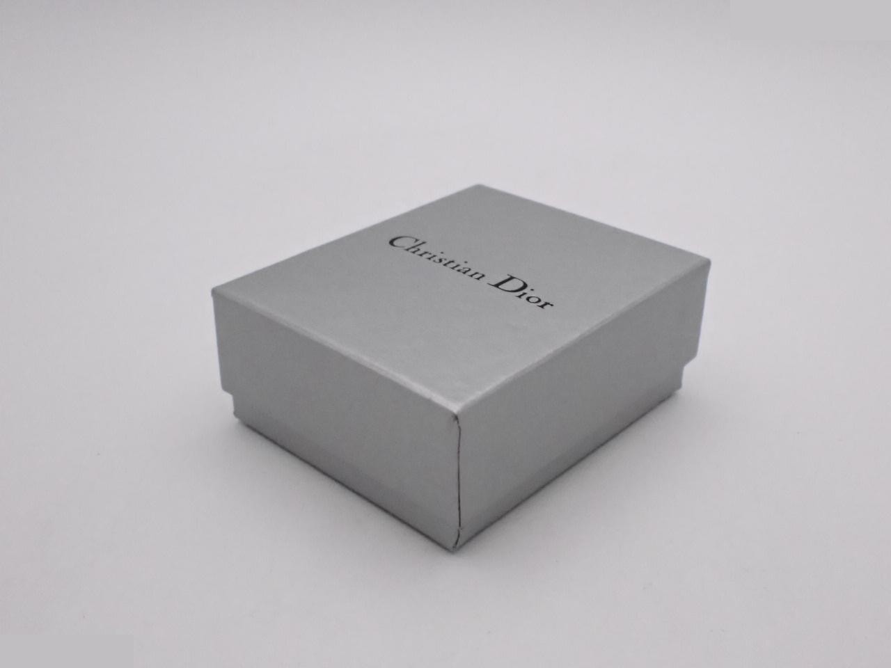 Necklace with D logo, rhinestones, silver, comes in a box, chain approximately 42cm long. — view 4