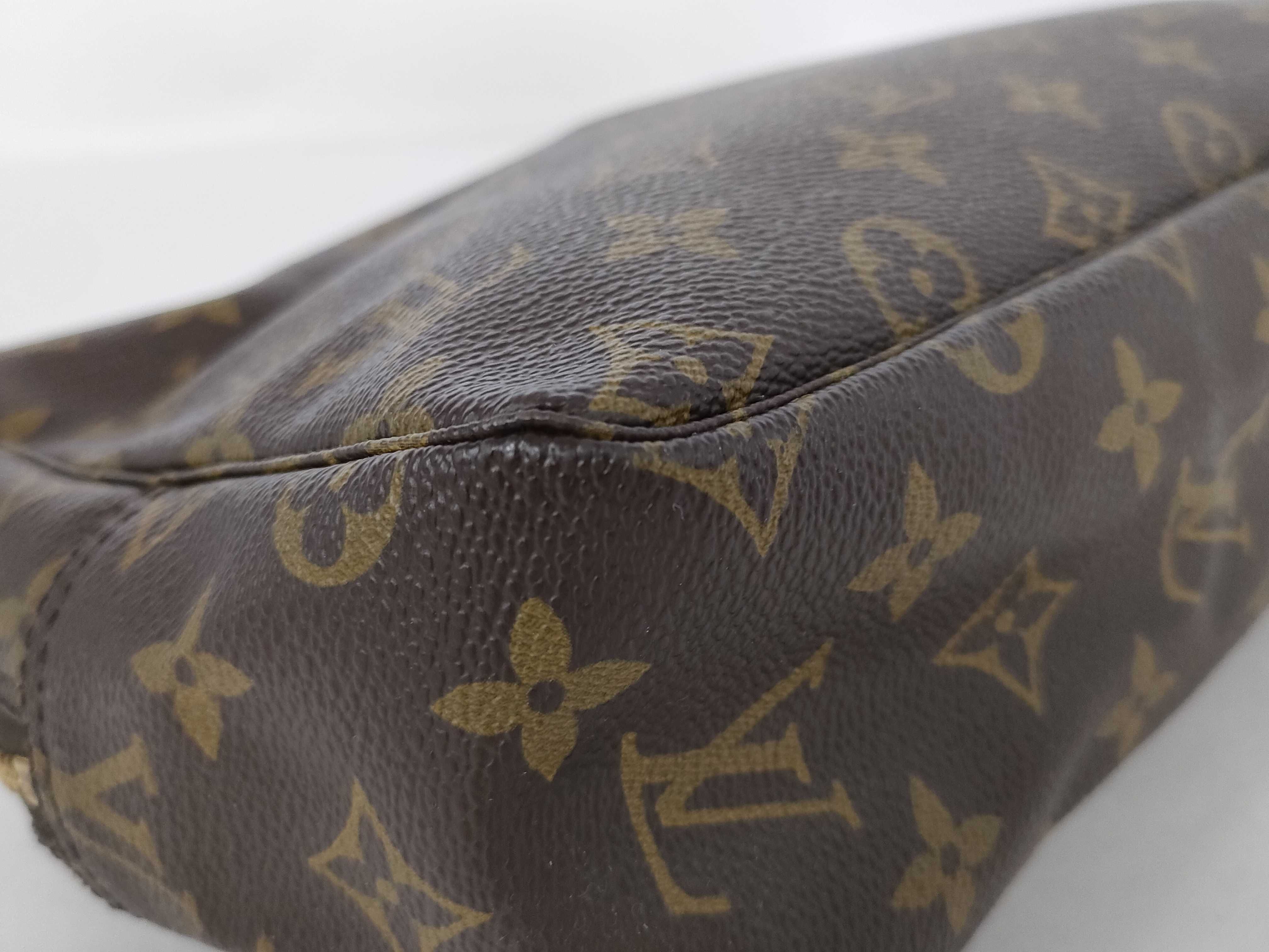 Monogram Louis Vuitton Troussard Toilette 28 Pouch — view 3
