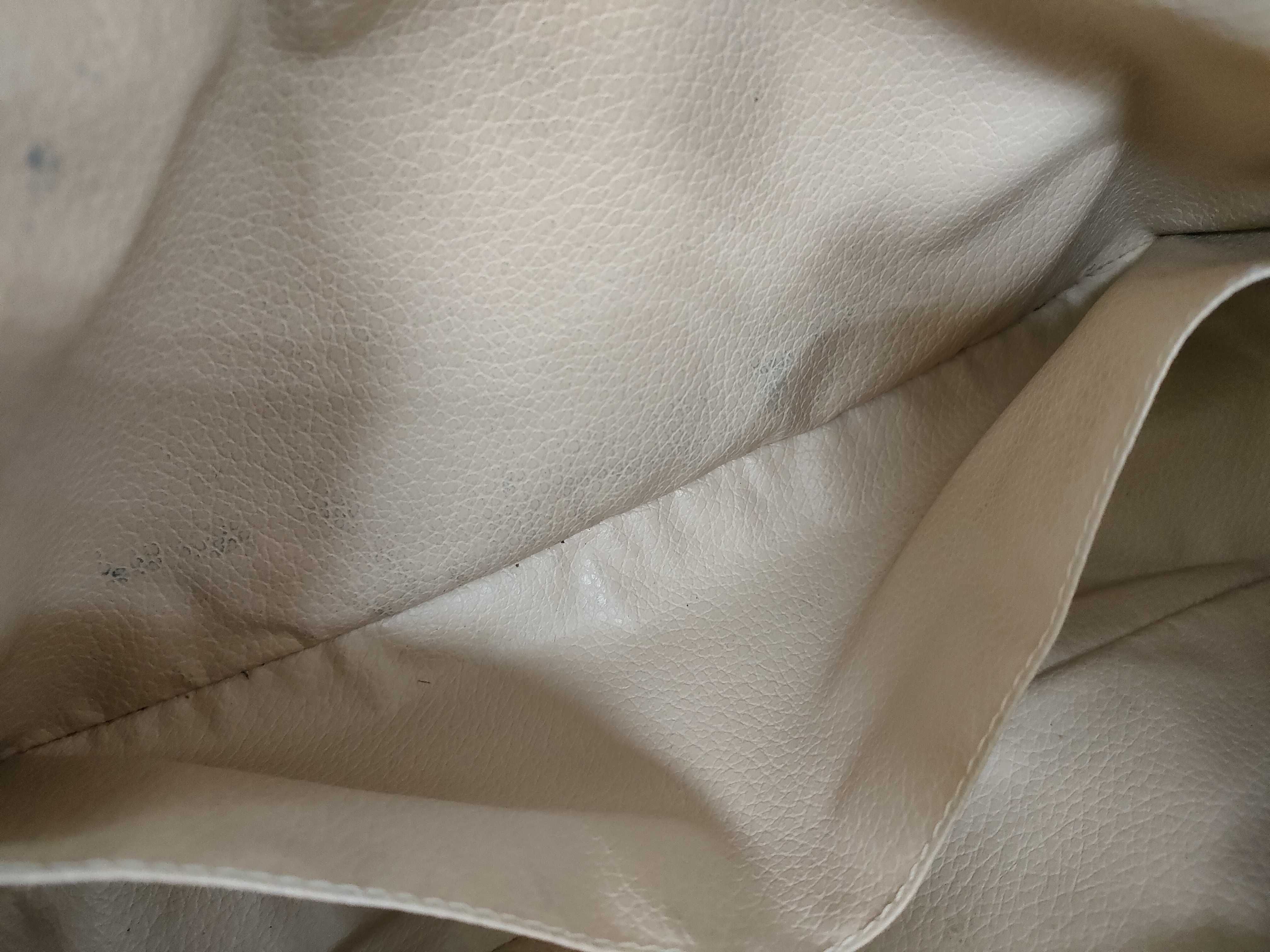 Monogram Louis Vuitton Troussard Toilette 28 Pouch — view 8