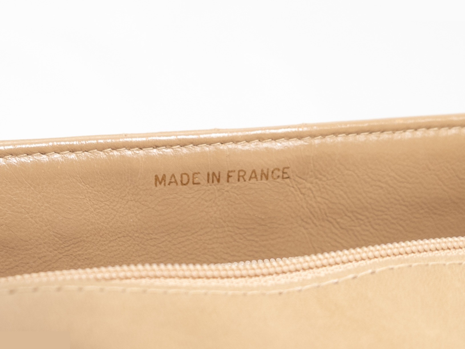Matelassé Seal Lamb Beige — view 11