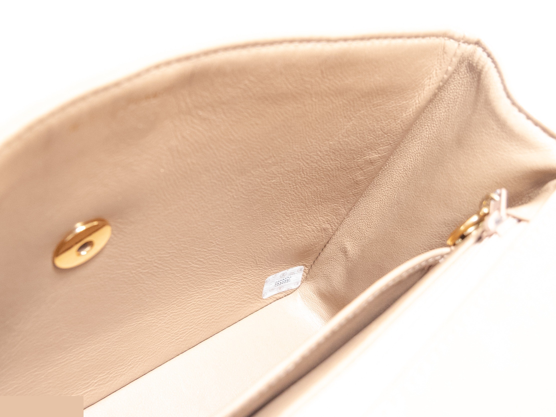 Matelassé Seal Lamb Beige — view 12