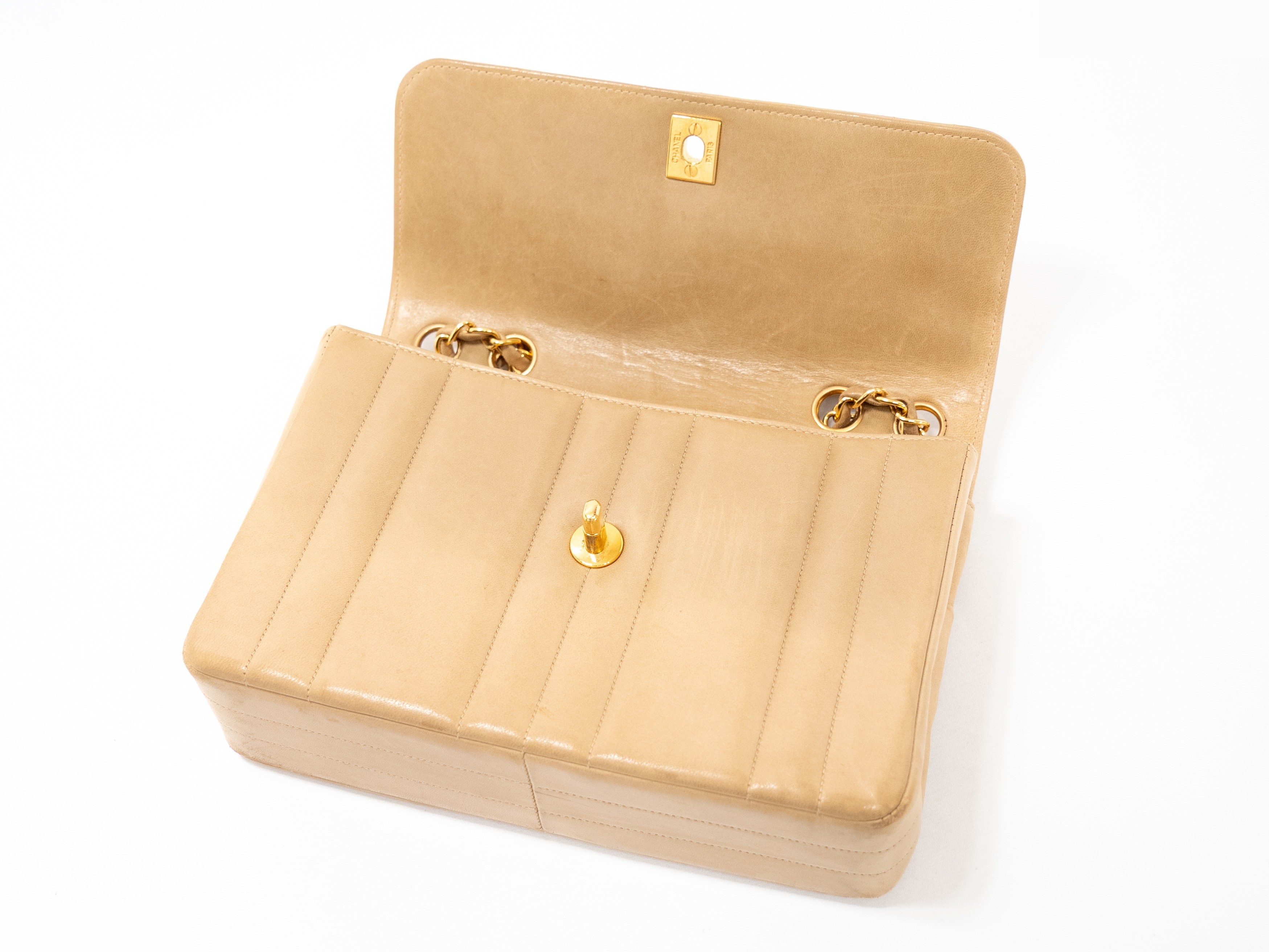 Matelassé Seal Lamb Beige — view 6