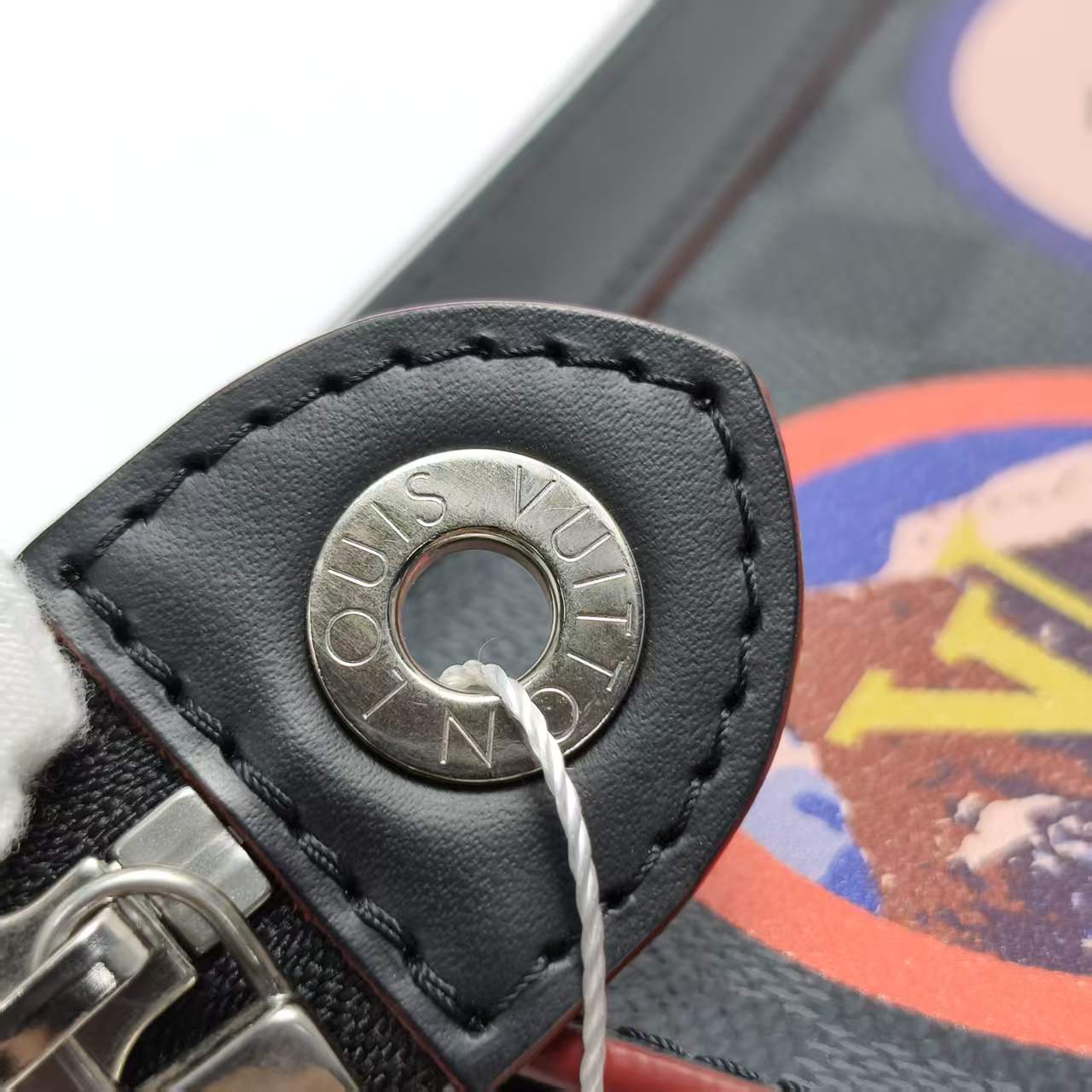 【*Shipped from: China*】LOUIS VUITTON Pochette Toilette PU Clutch Bag Second Bag — view 8