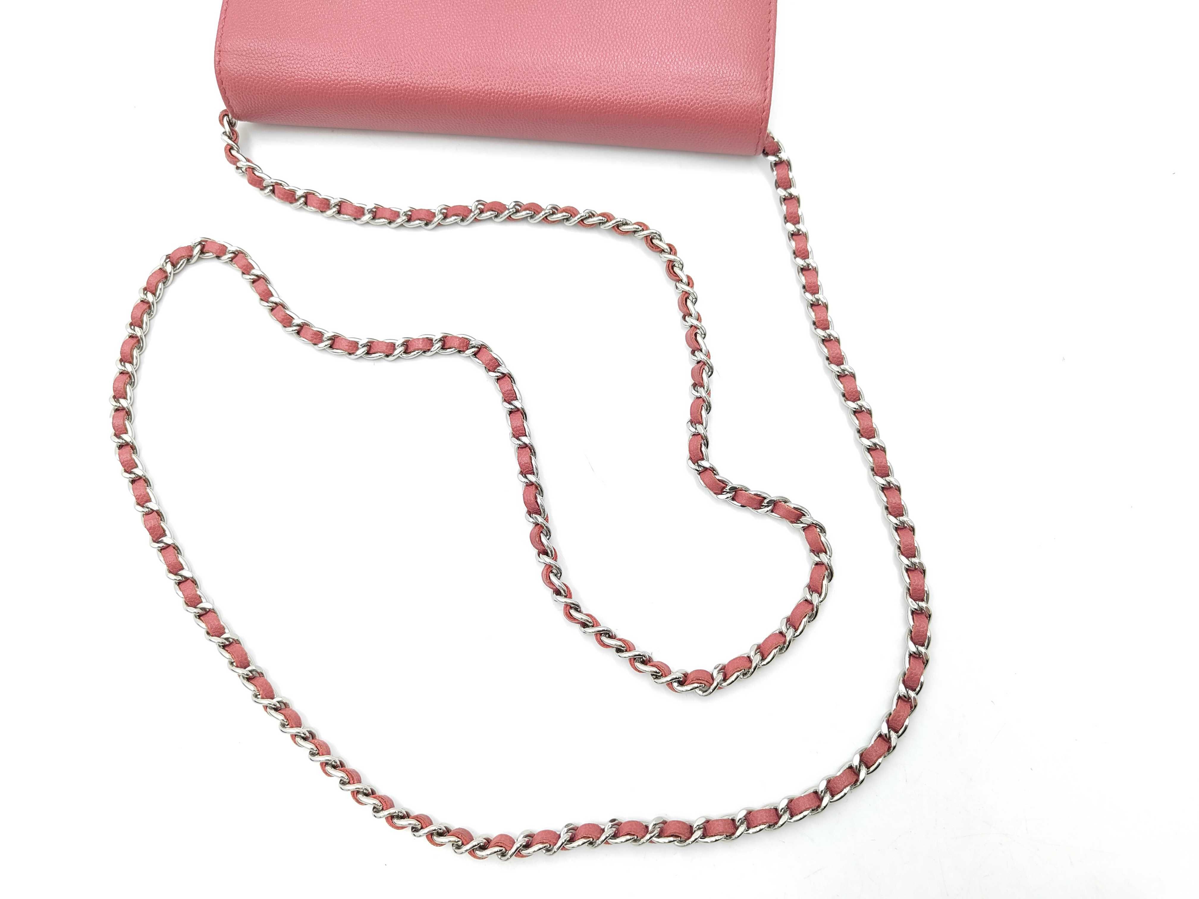 Matelassé Chain Wallet Rose Shoulder Bag — view 3