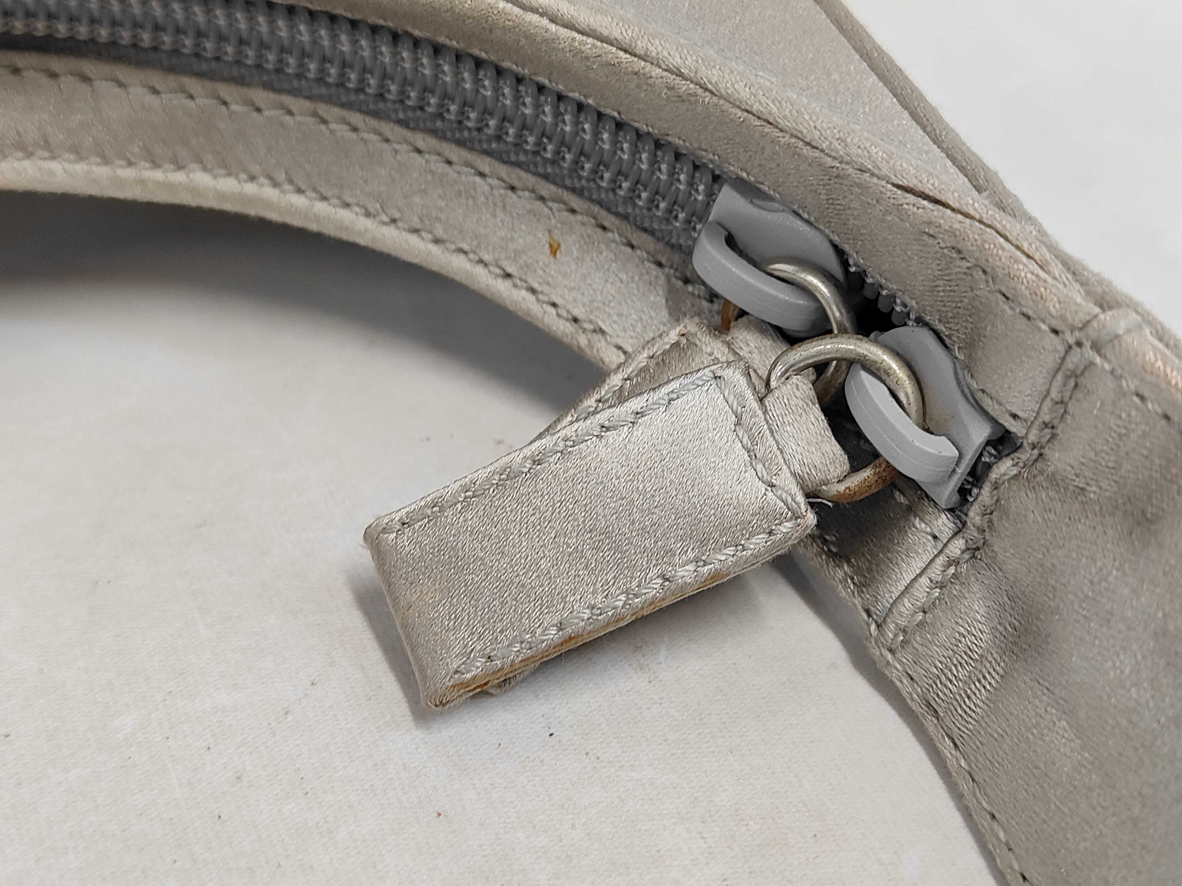 Satin Archive Triangle Logo Metallic Silver One-Shoulder Bag Handbag — view 7