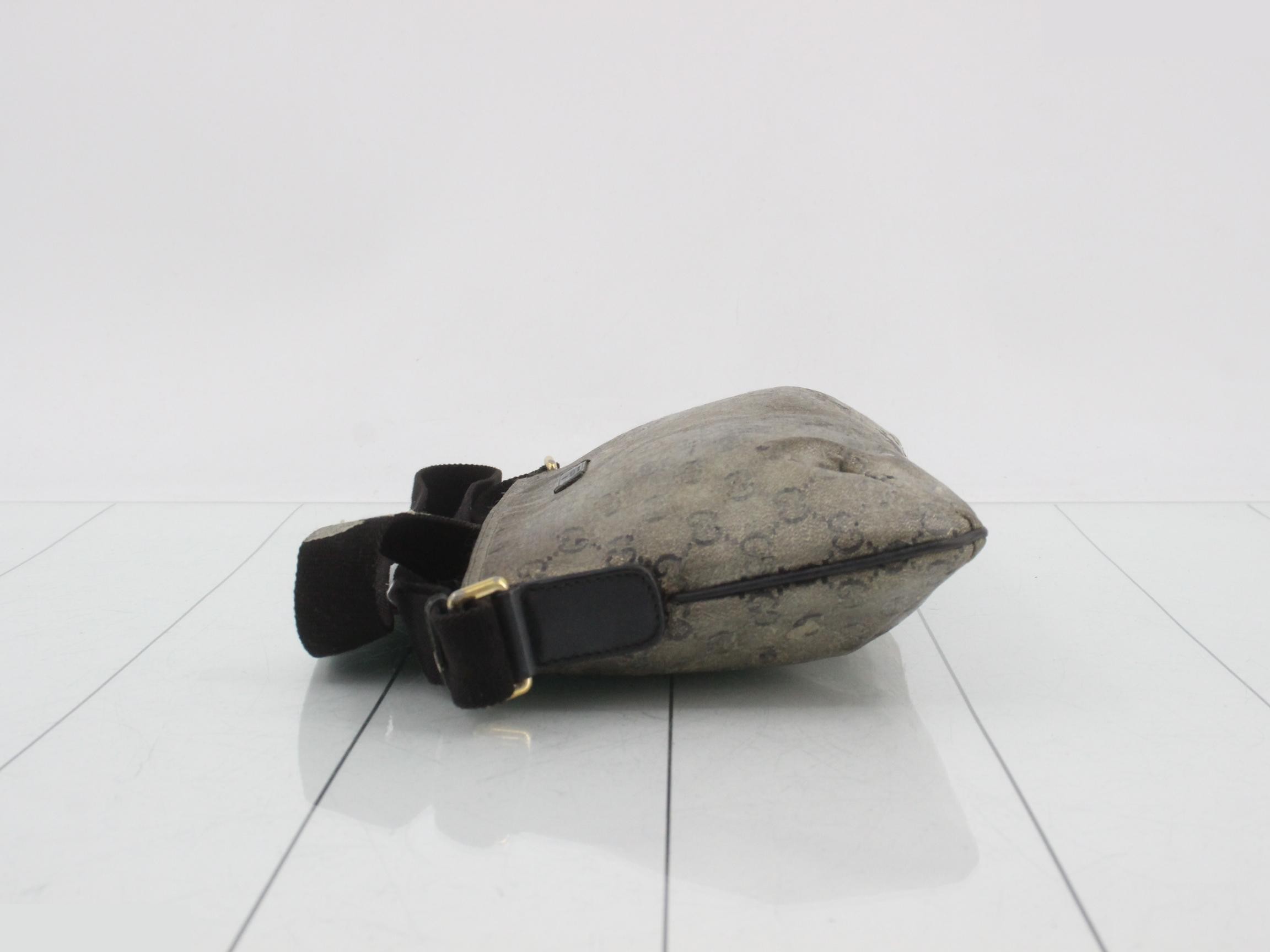shoulder bag — view 4