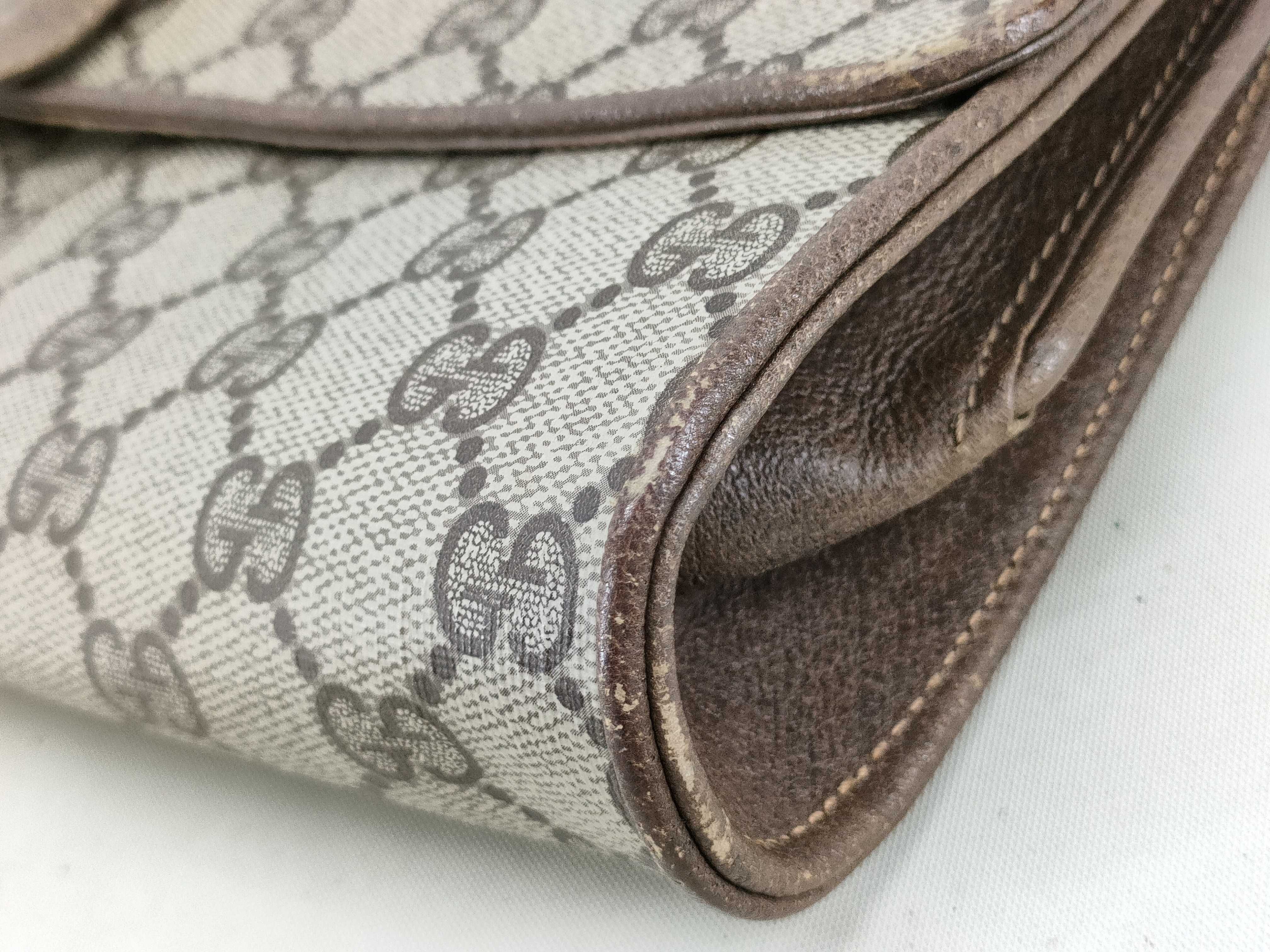 GG Supreme Shoulder Bag — view 4