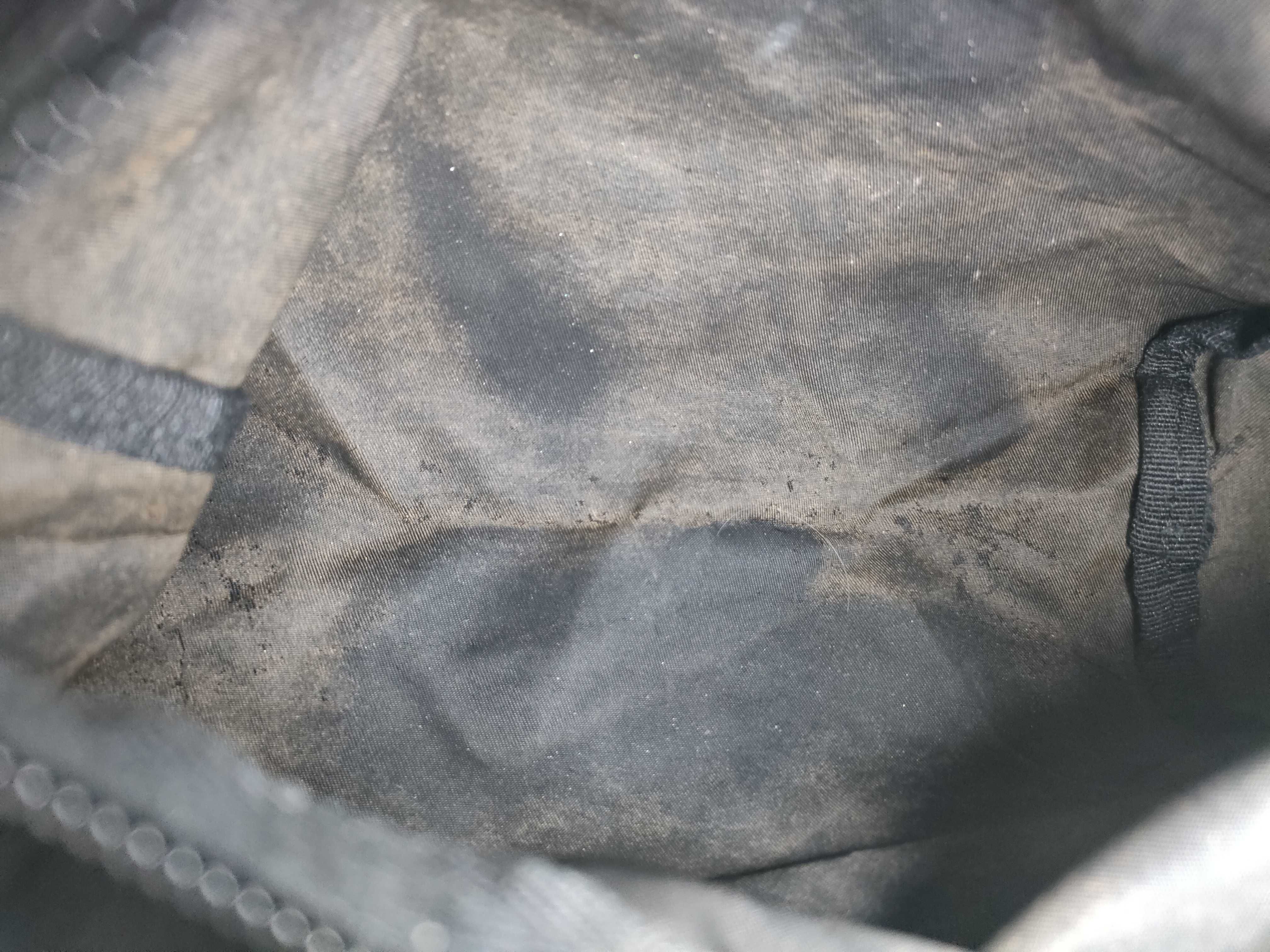 nylon pouch with triangular logo. — view 7