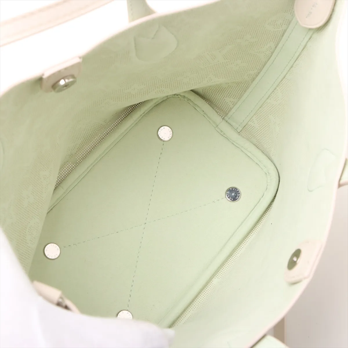 Mahina Reverse Blossom PM M24562 Beige x Green RFID reaction available — view 8