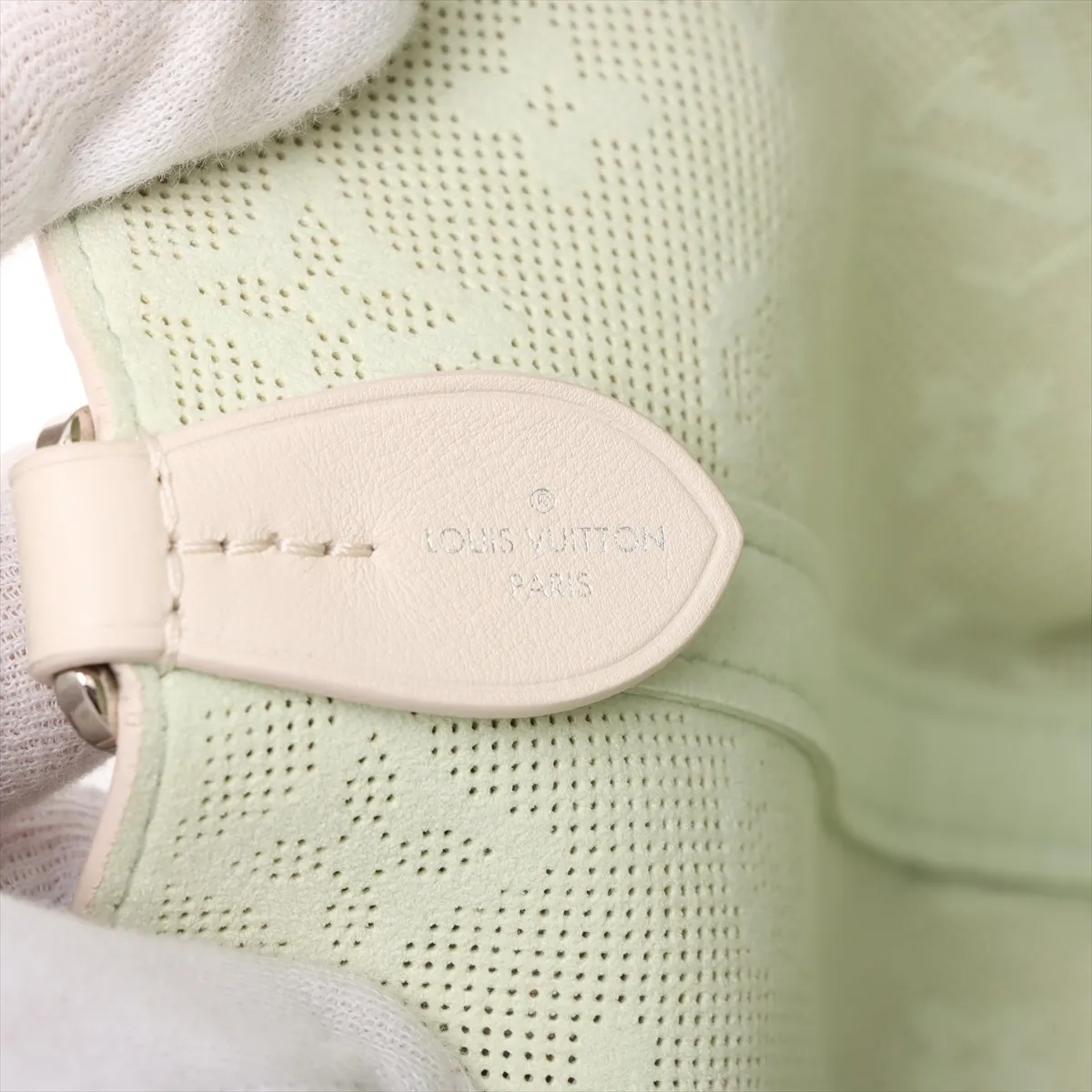 Mahina Reverse Blossom PM M24562 Beige x Green RFID reaction available — view 9