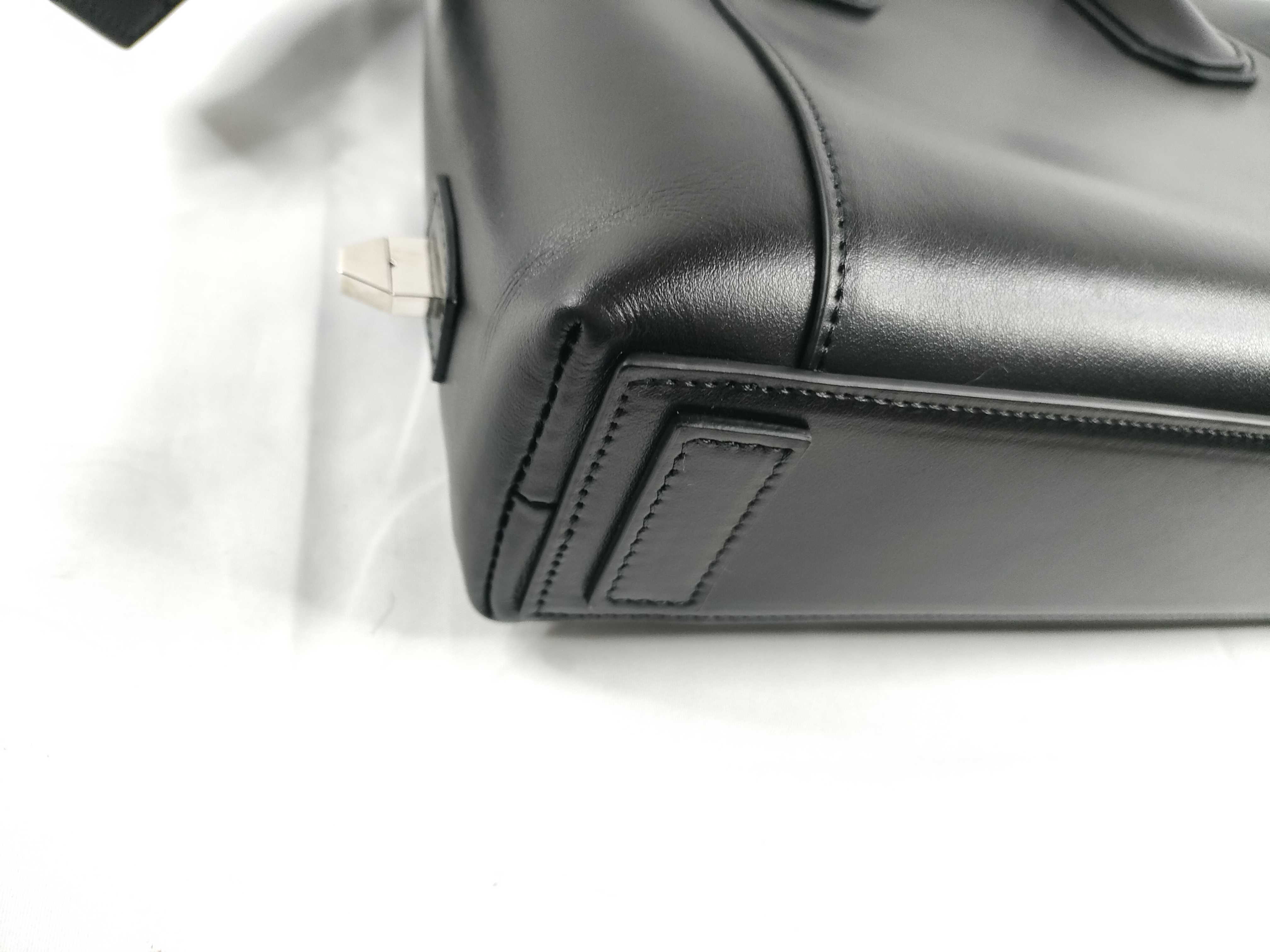 Antigona Small Hand/Shoulder Bag (2-way, Crossbody) — view 3