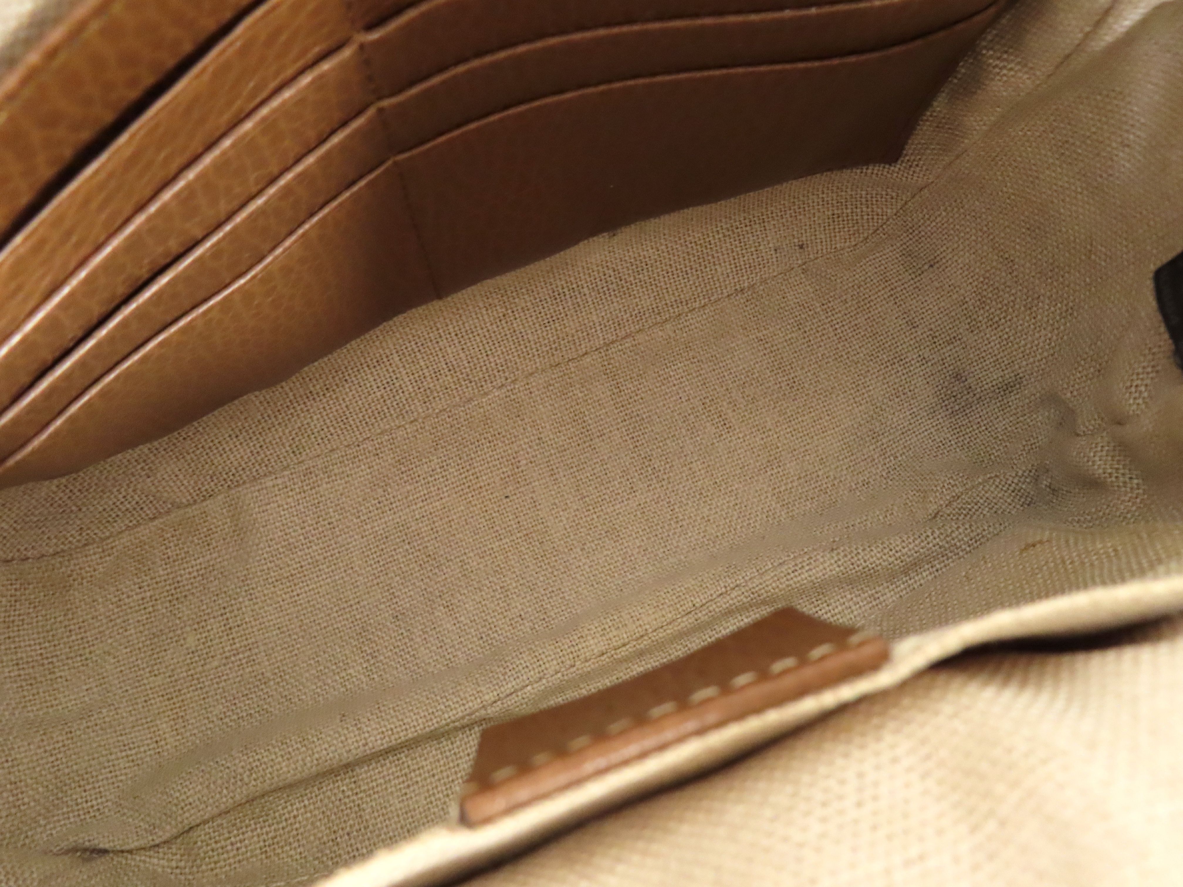 GG Canvas Shoulder Bag / Outlet 449413 — view 10