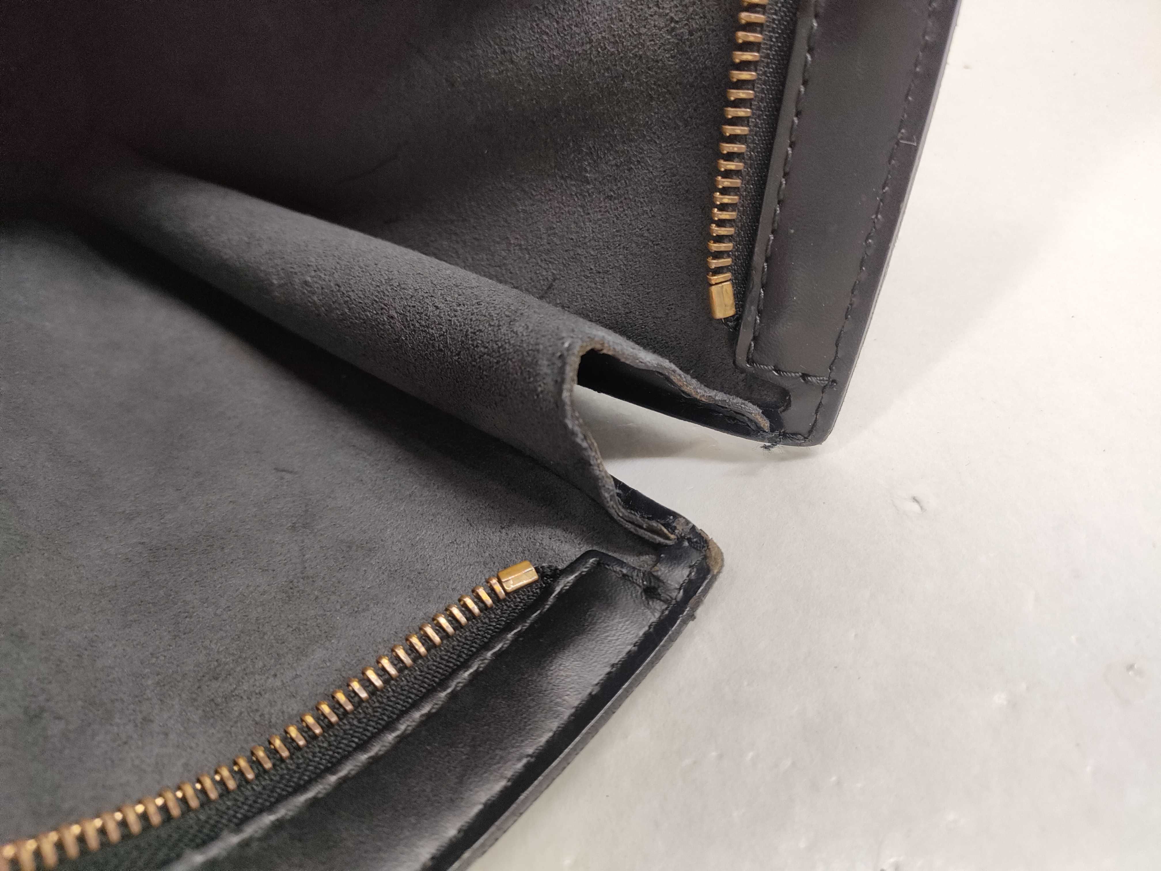 Epi Saint Jacques PM Handbag — view 13