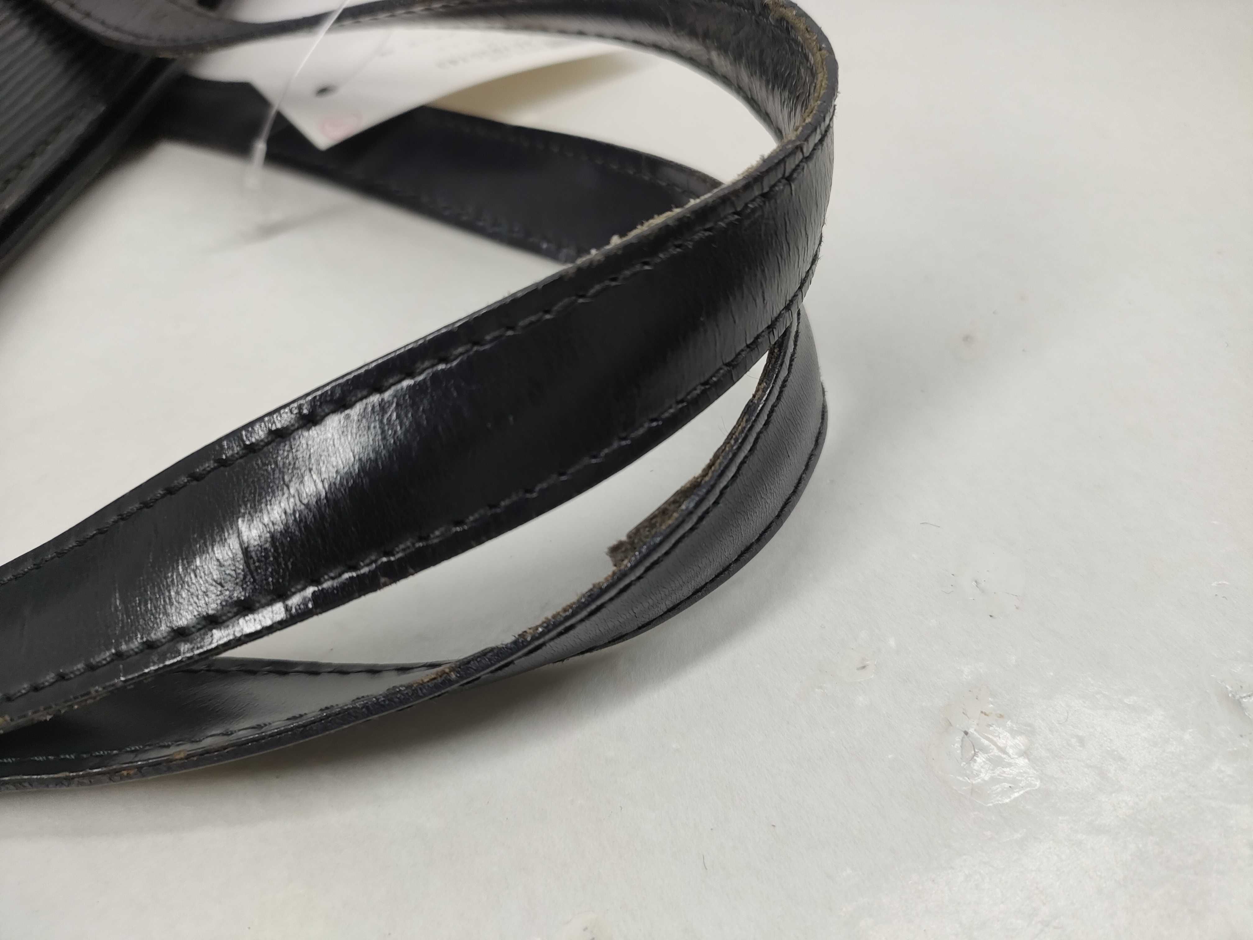 Epi Saint Jacques PM Handbag — view 7
