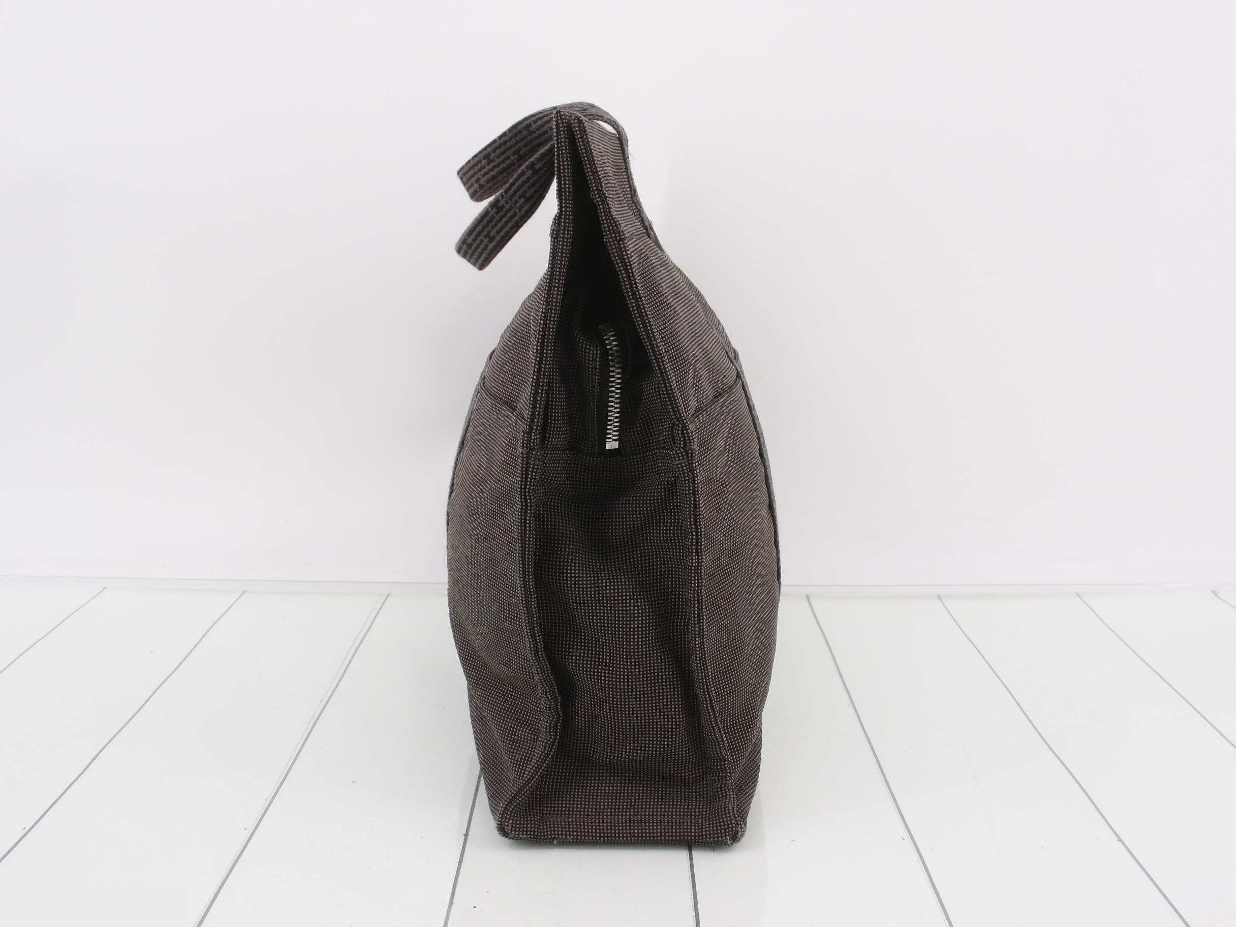 Yell Line Tote MM Gray Silver Hardware 43x32x10cm — view 4
