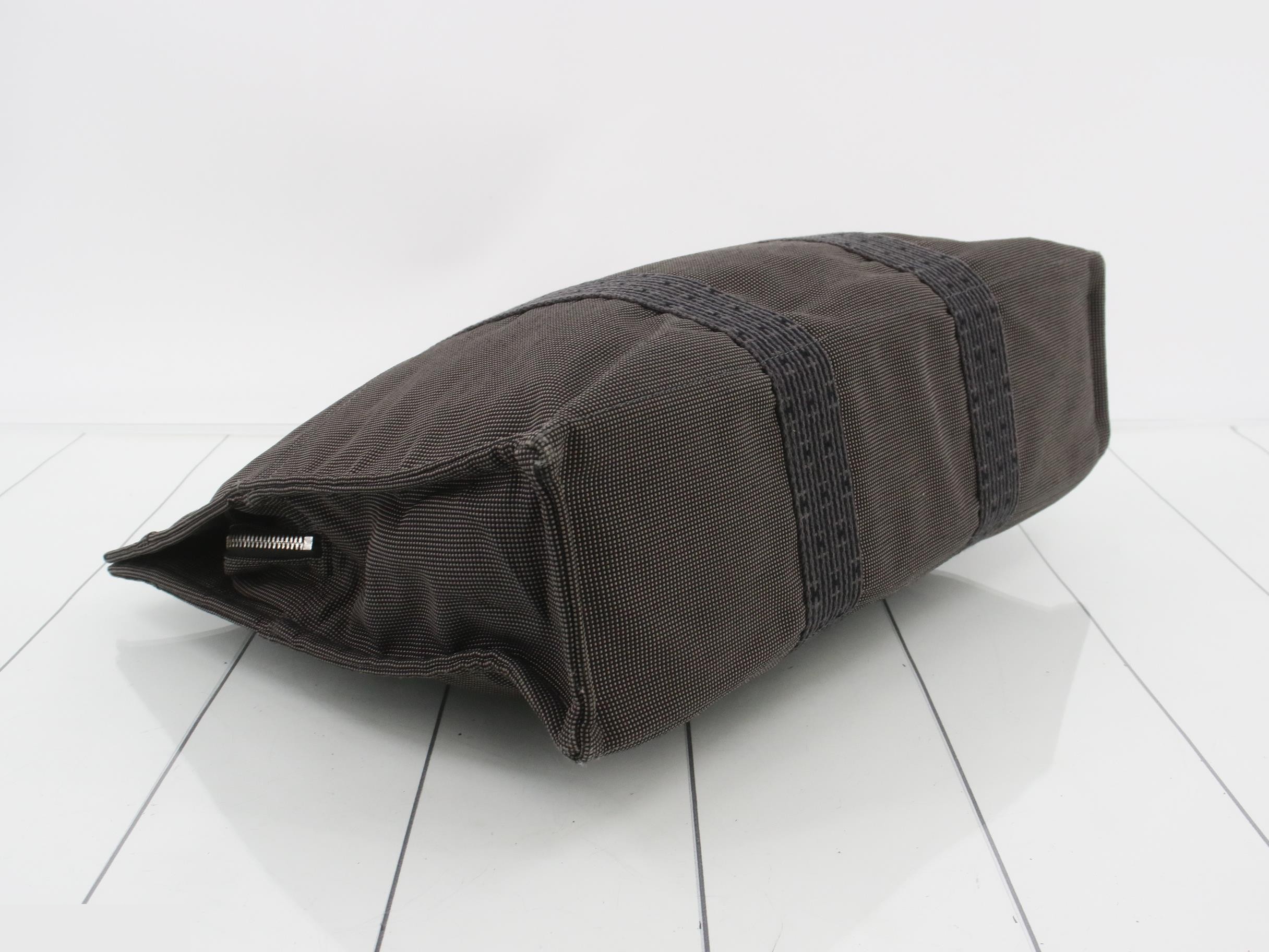 Yell Line Tote MM Gray Silver Hardware 43x32x10cm — view 5