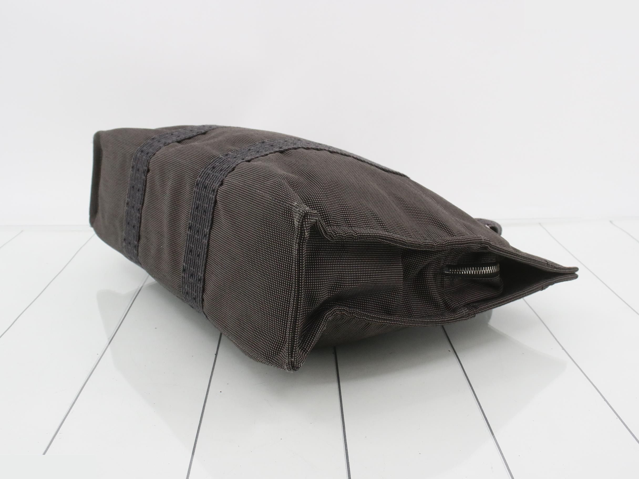 Yell Line Tote MM Gray Silver Hardware 43x32x10cm — view 6