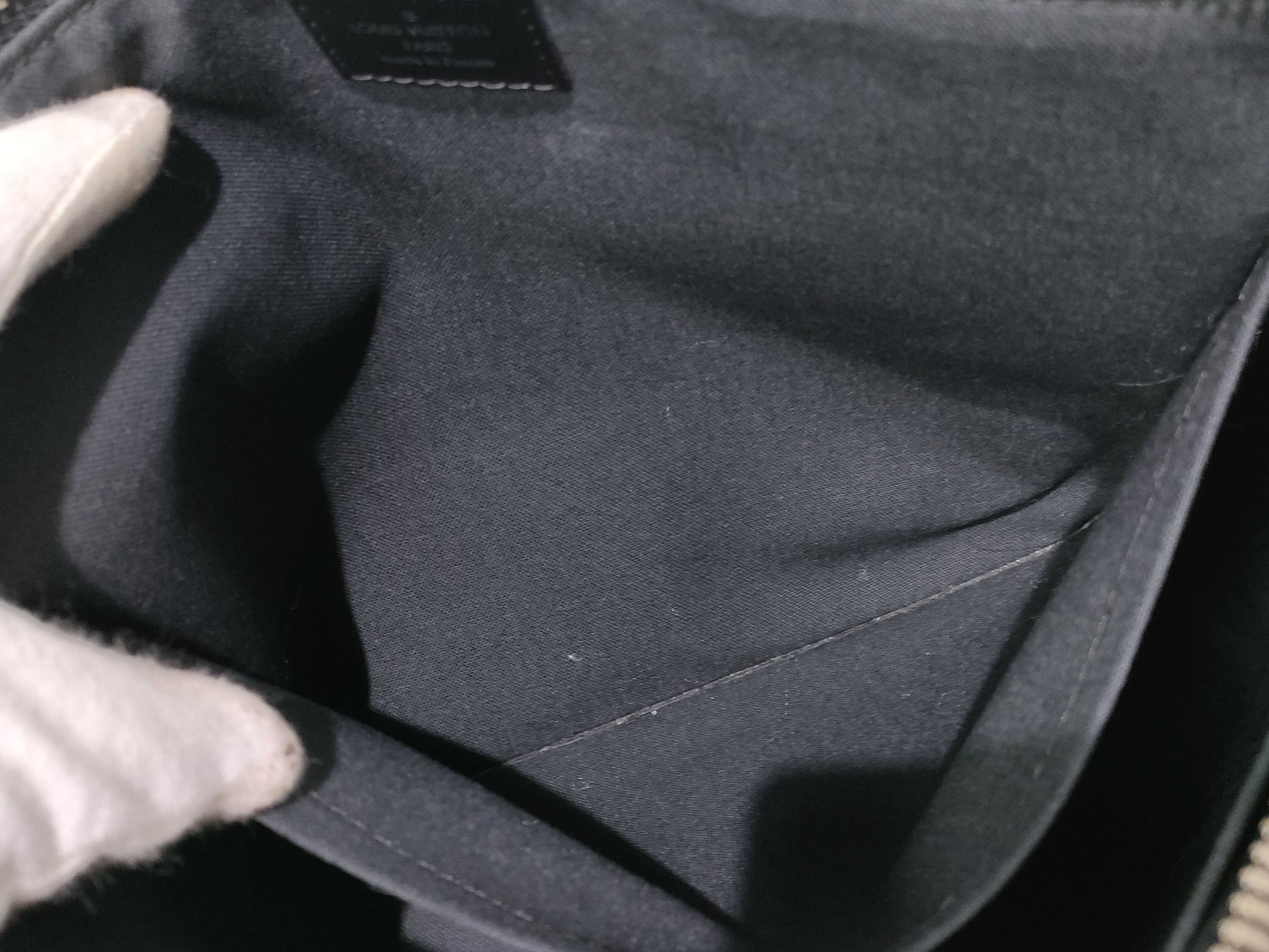 Damier Mick Shoulder Bag — view 10
