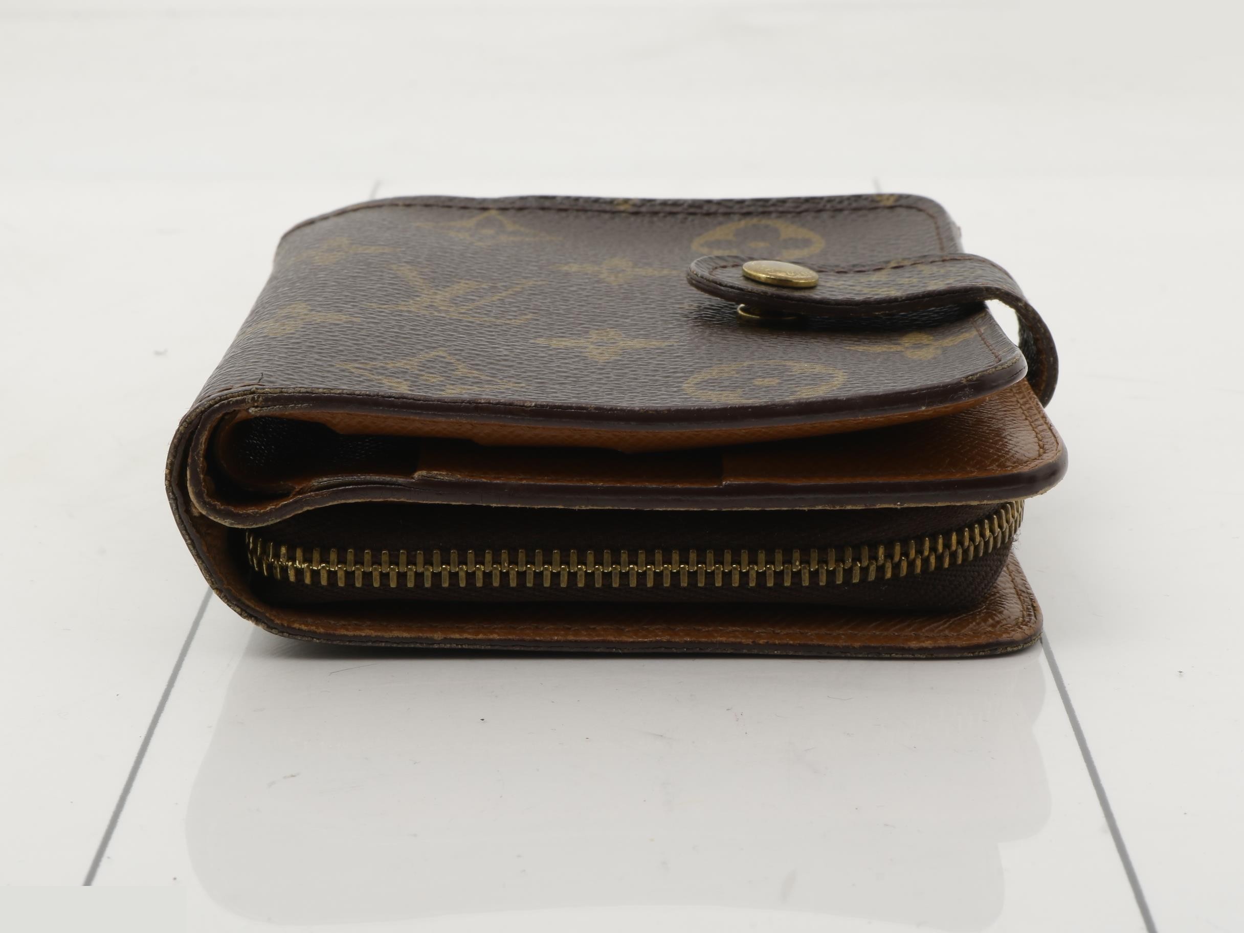 Compact wallet — view 3