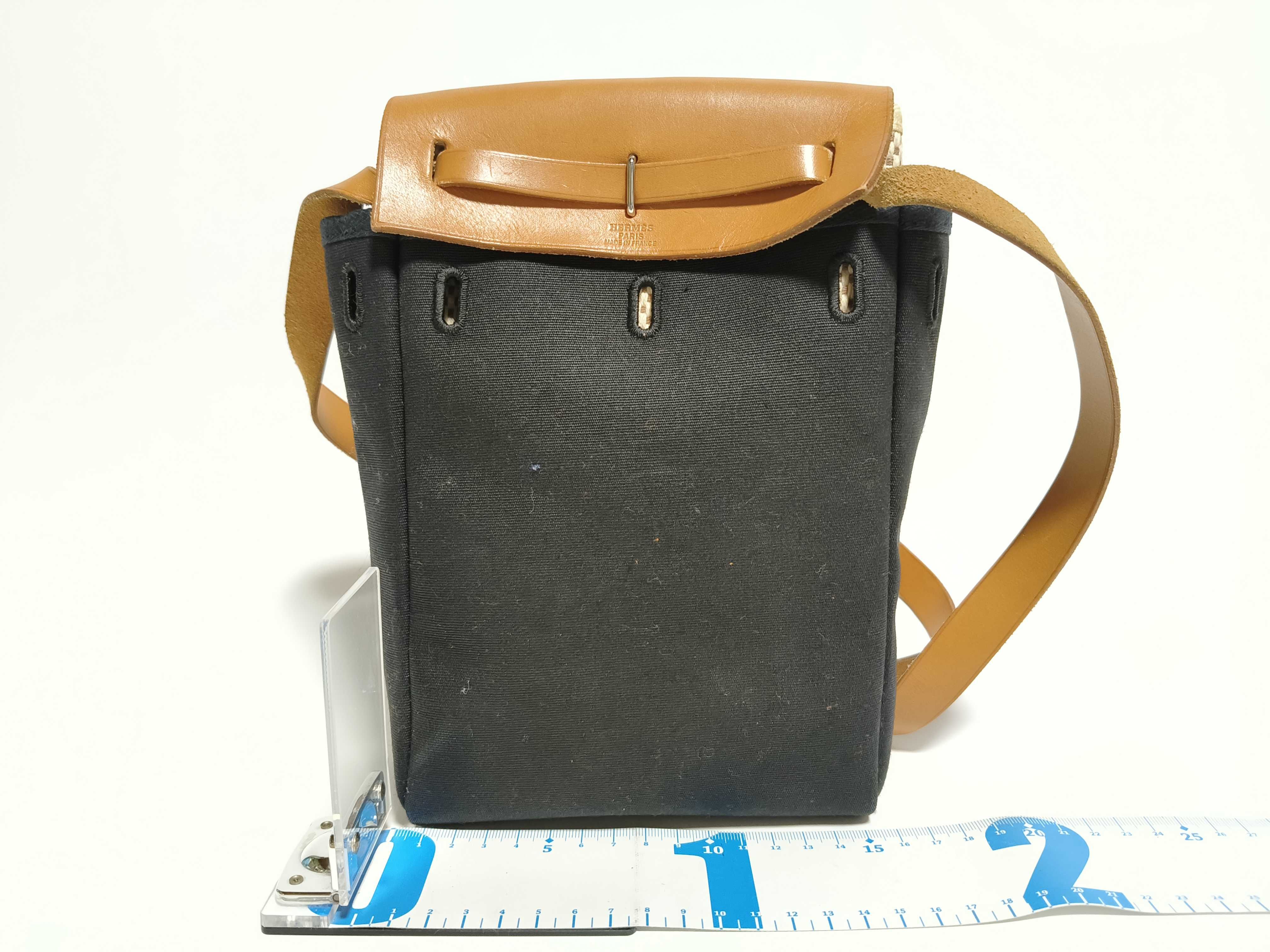 Herbag TPM Toile GM x Vache Hunter Beige x Natural Silver Hardware H:2004 Shoulder Bag — view 2