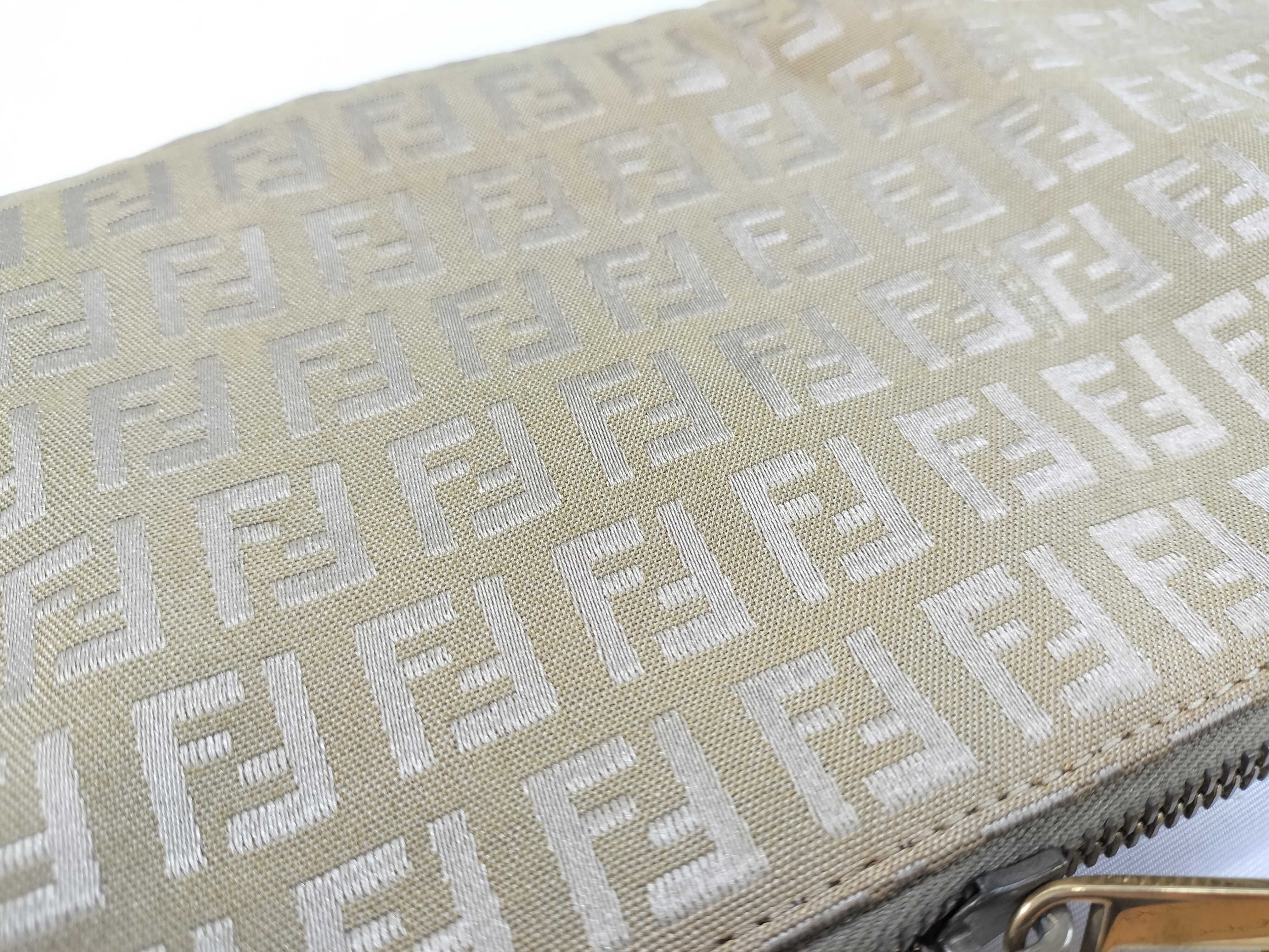 pouch (stiff zipper) handbag — view 14