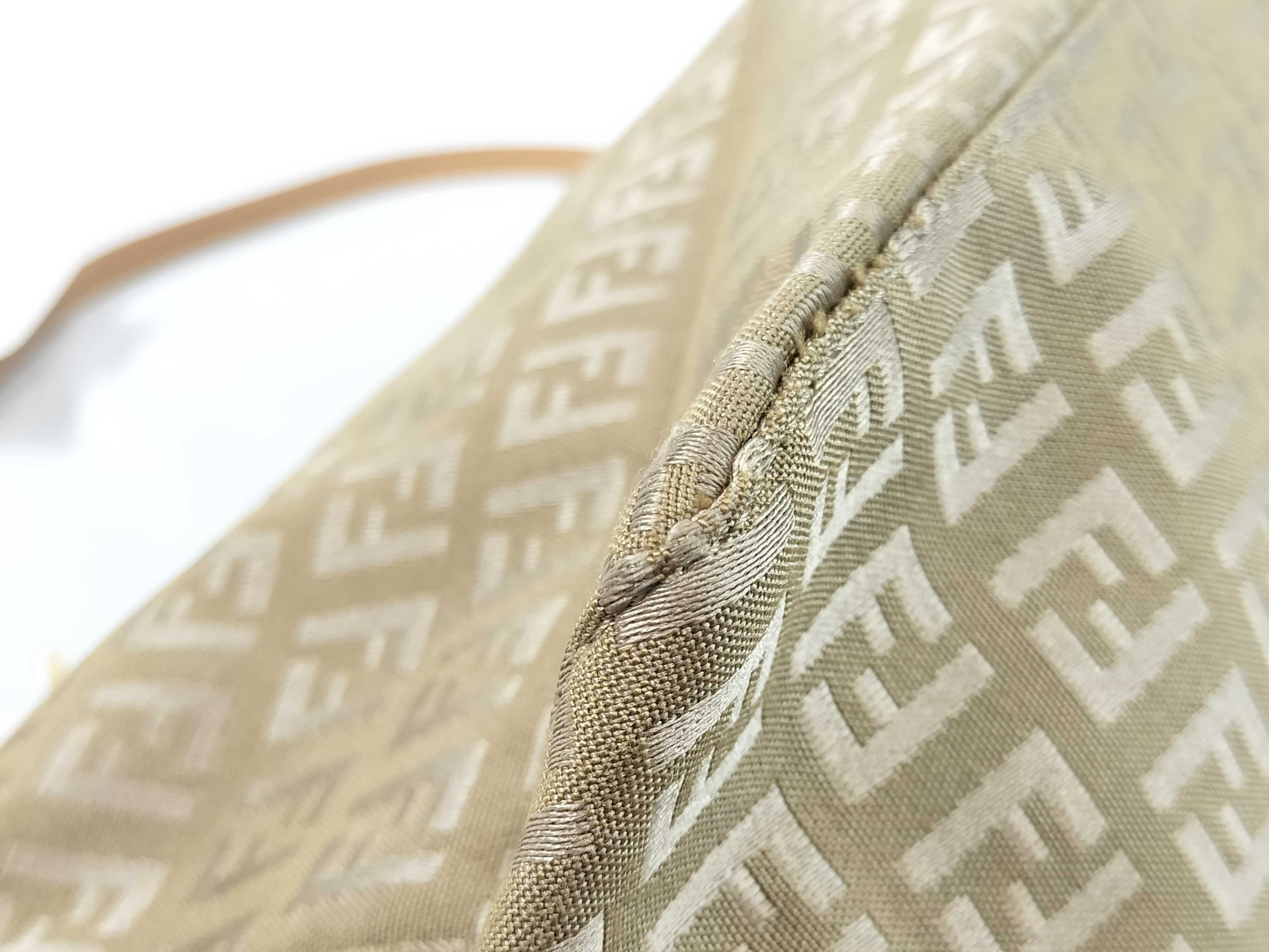 pouch (stiff zipper) handbag — view 7
