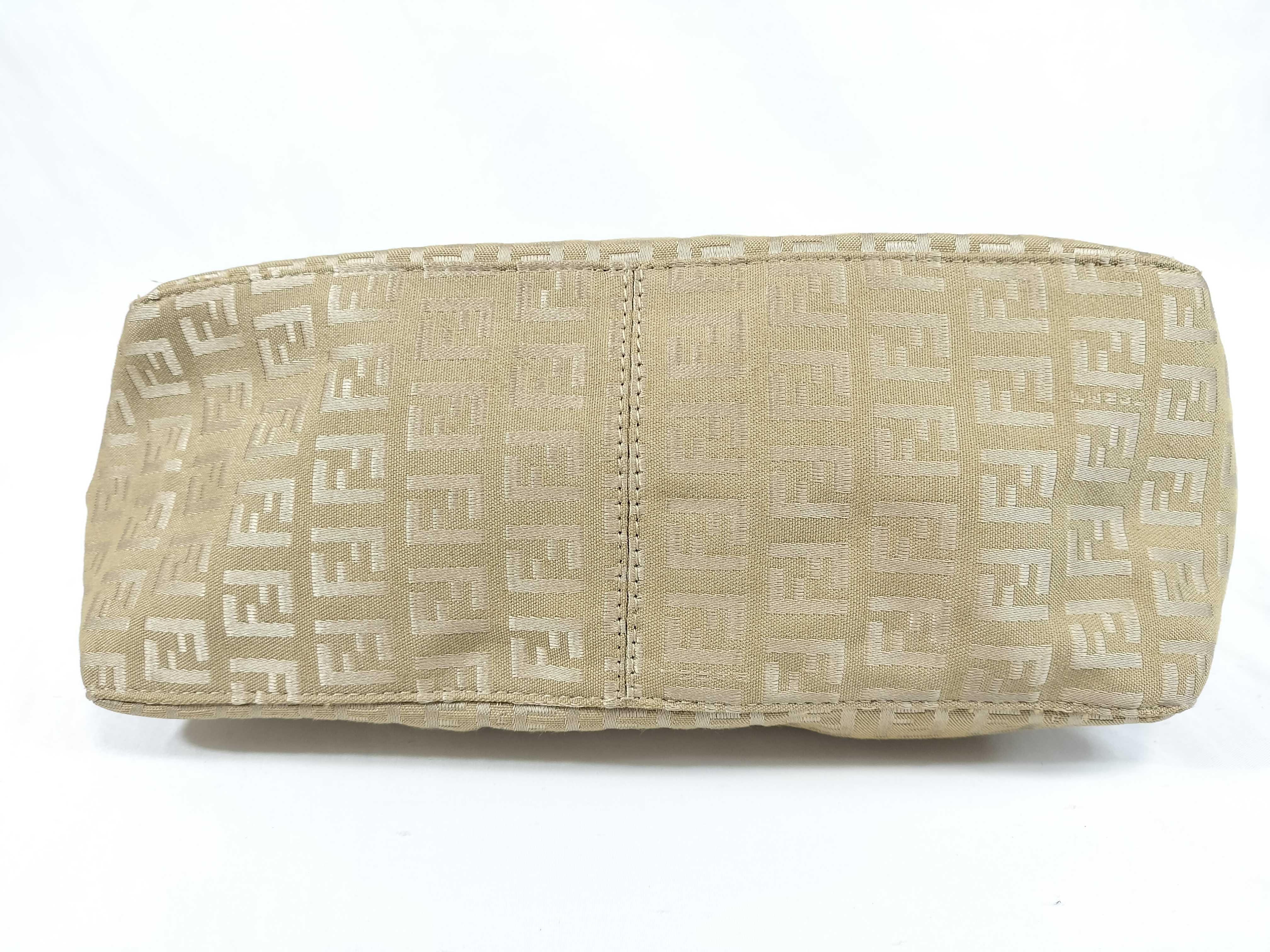 pouch (stiff zipper) handbag — view 8