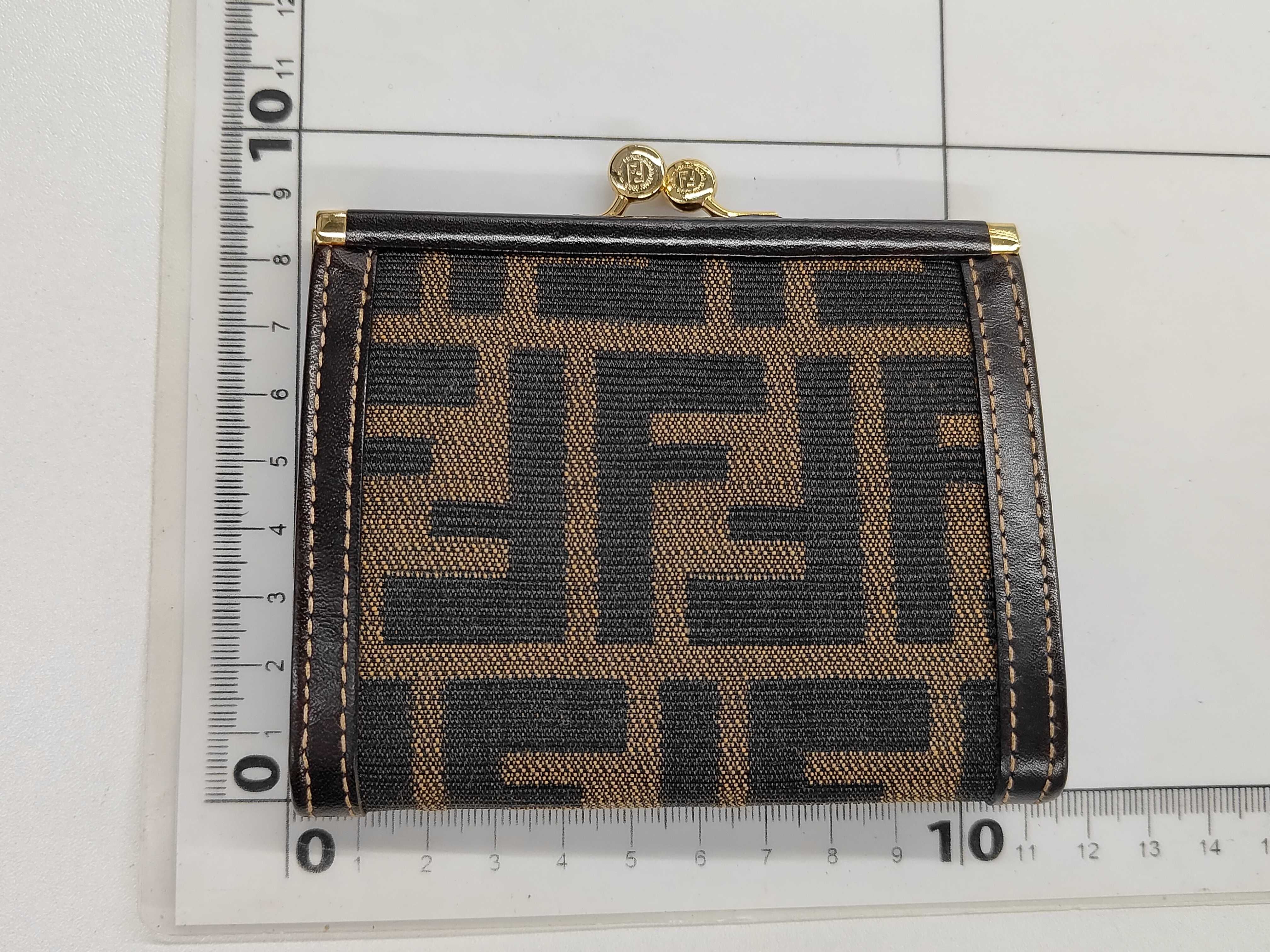 wallet — view 2