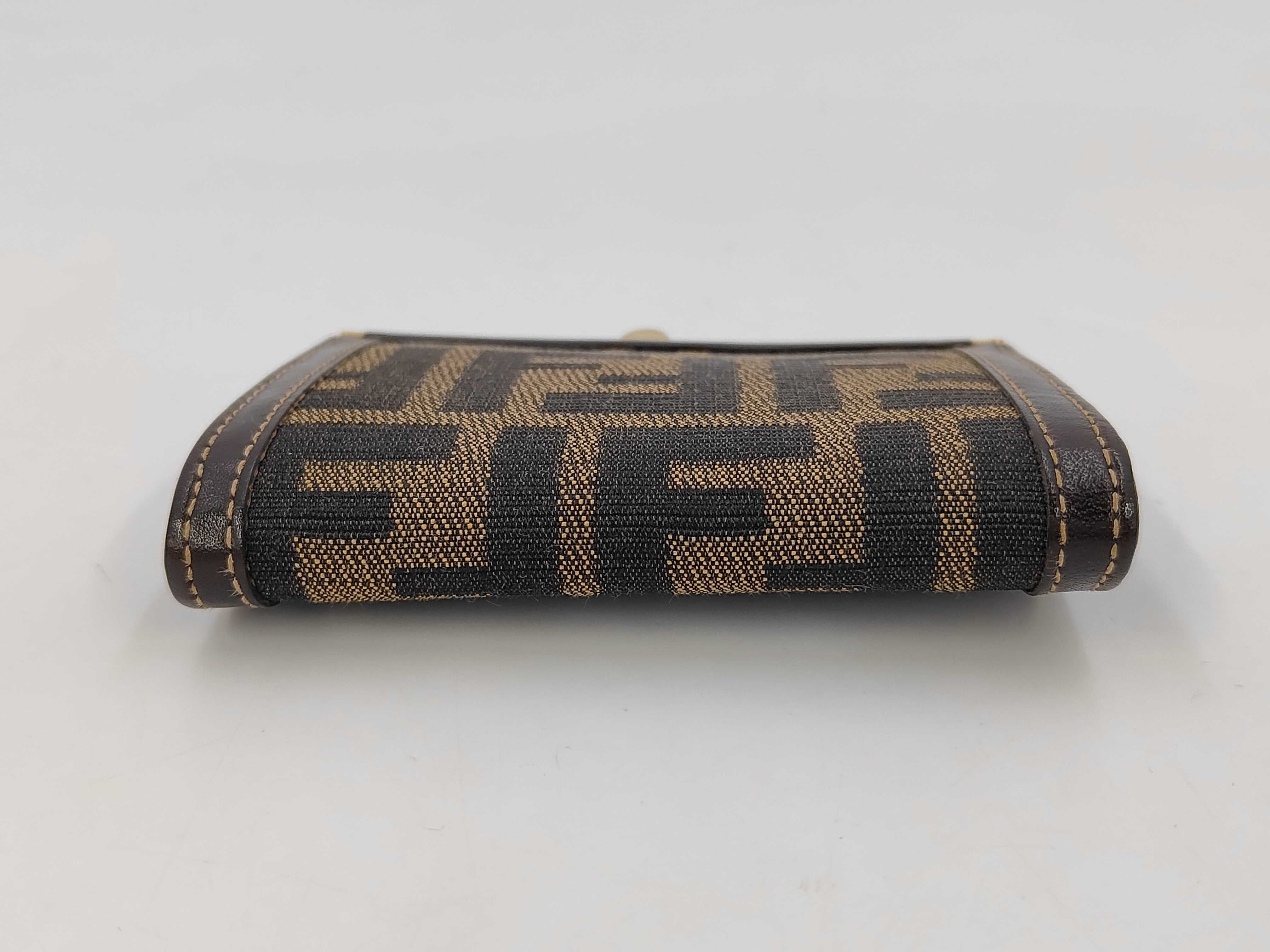 wallet — view 3