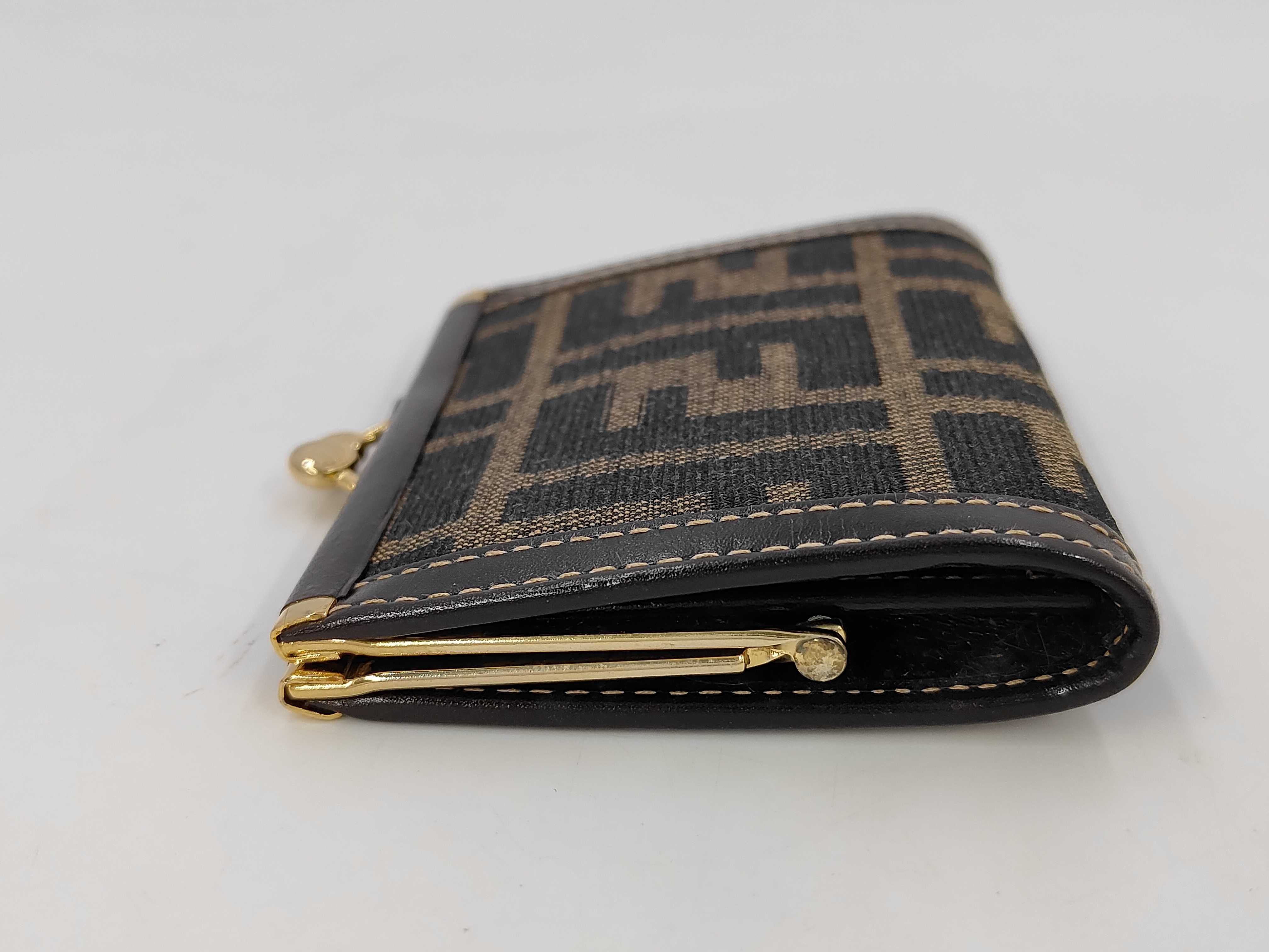 wallet — view 5