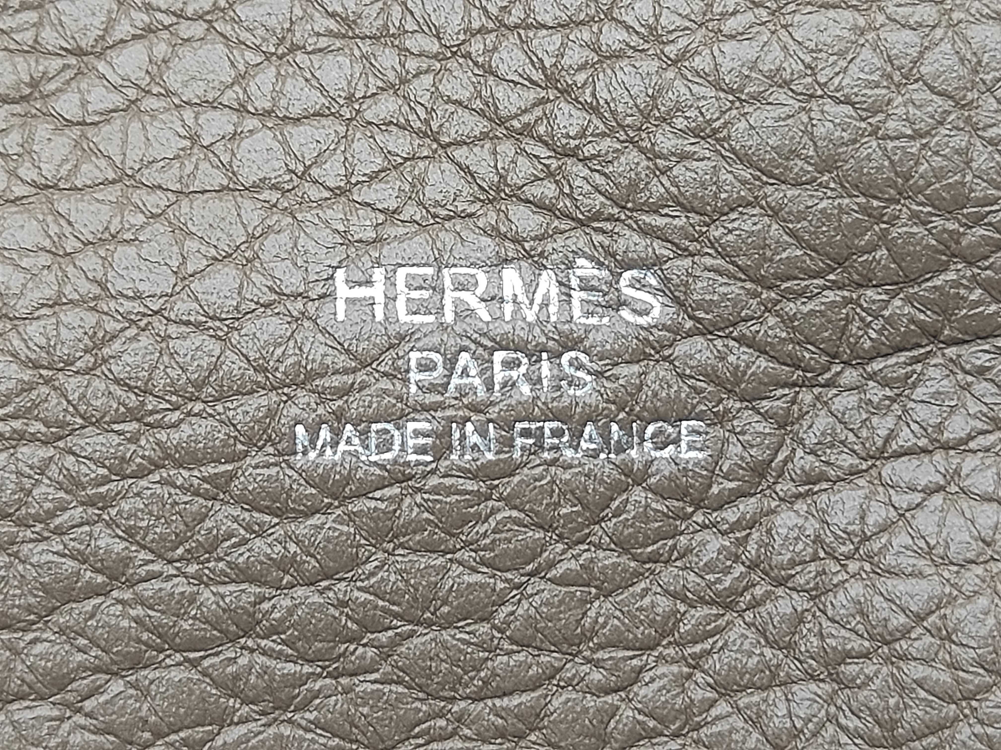 Good News GM Shoulder Bag, Taurillon Clemence Leather, Etoupe, Silver Hardware, L Stamp — view 11