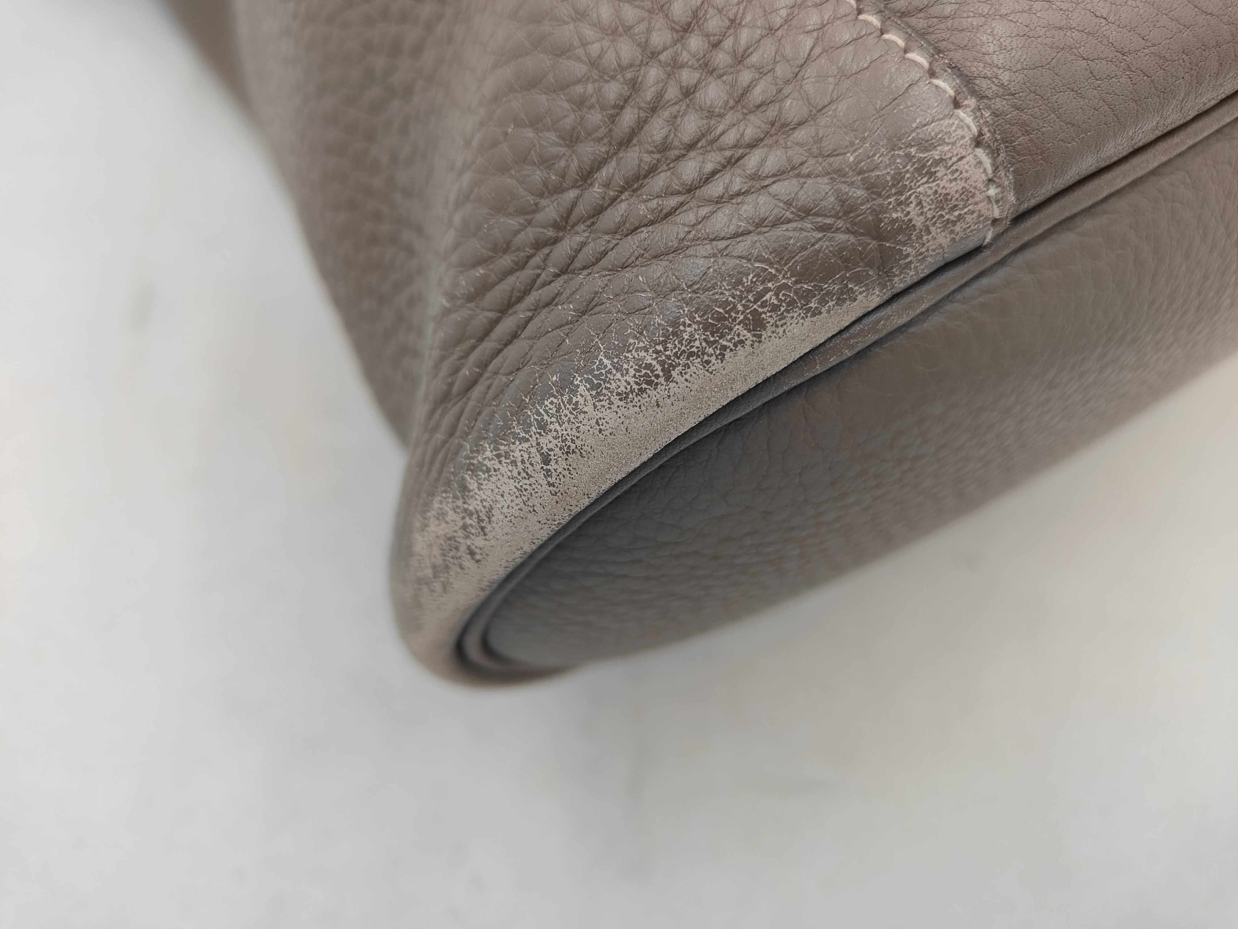 Good News GM Shoulder Bag, Taurillon Clemence Leather, Etoupe, Silver Hardware, L Stamp — view 6