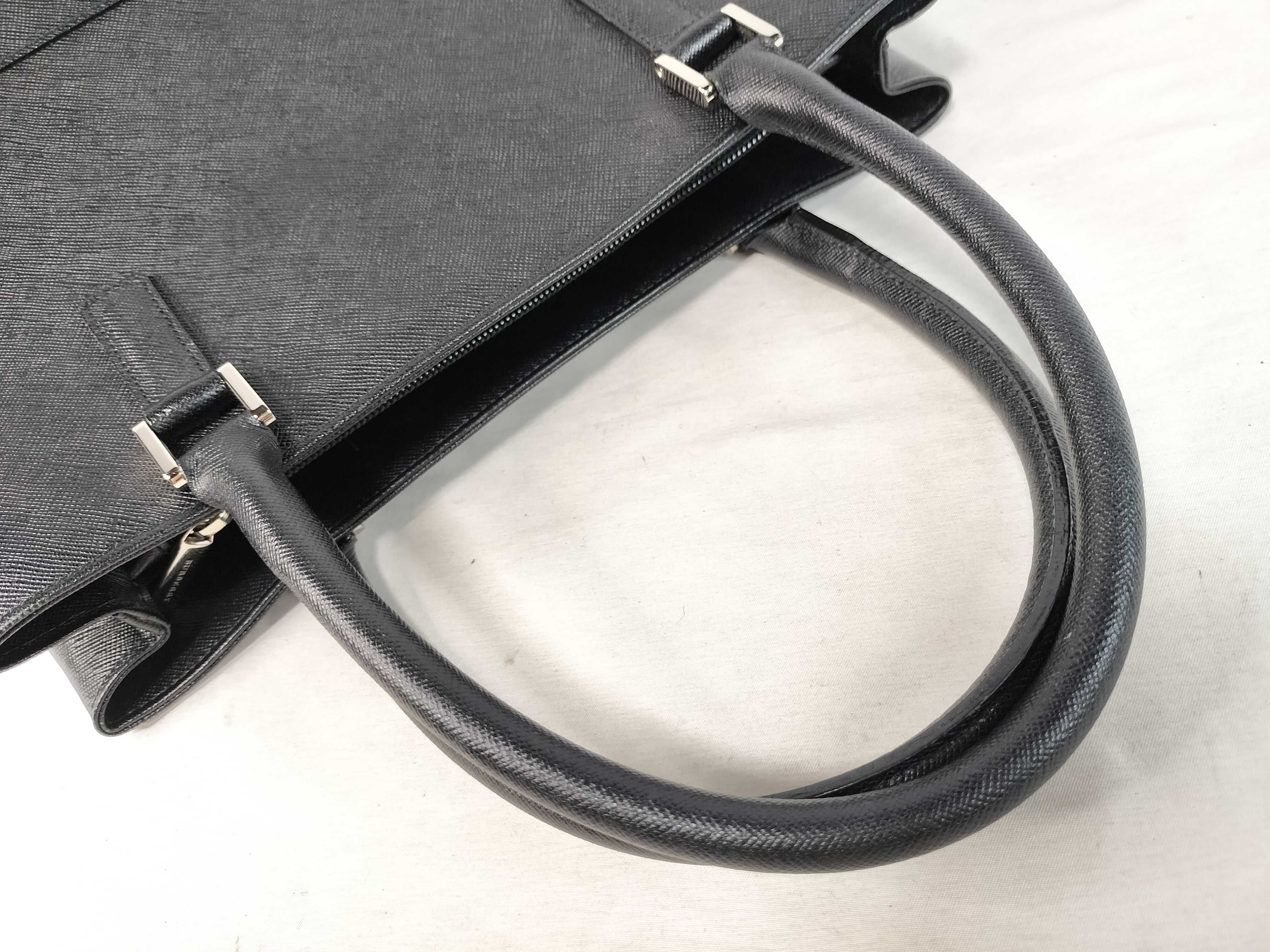 handbag — view 3