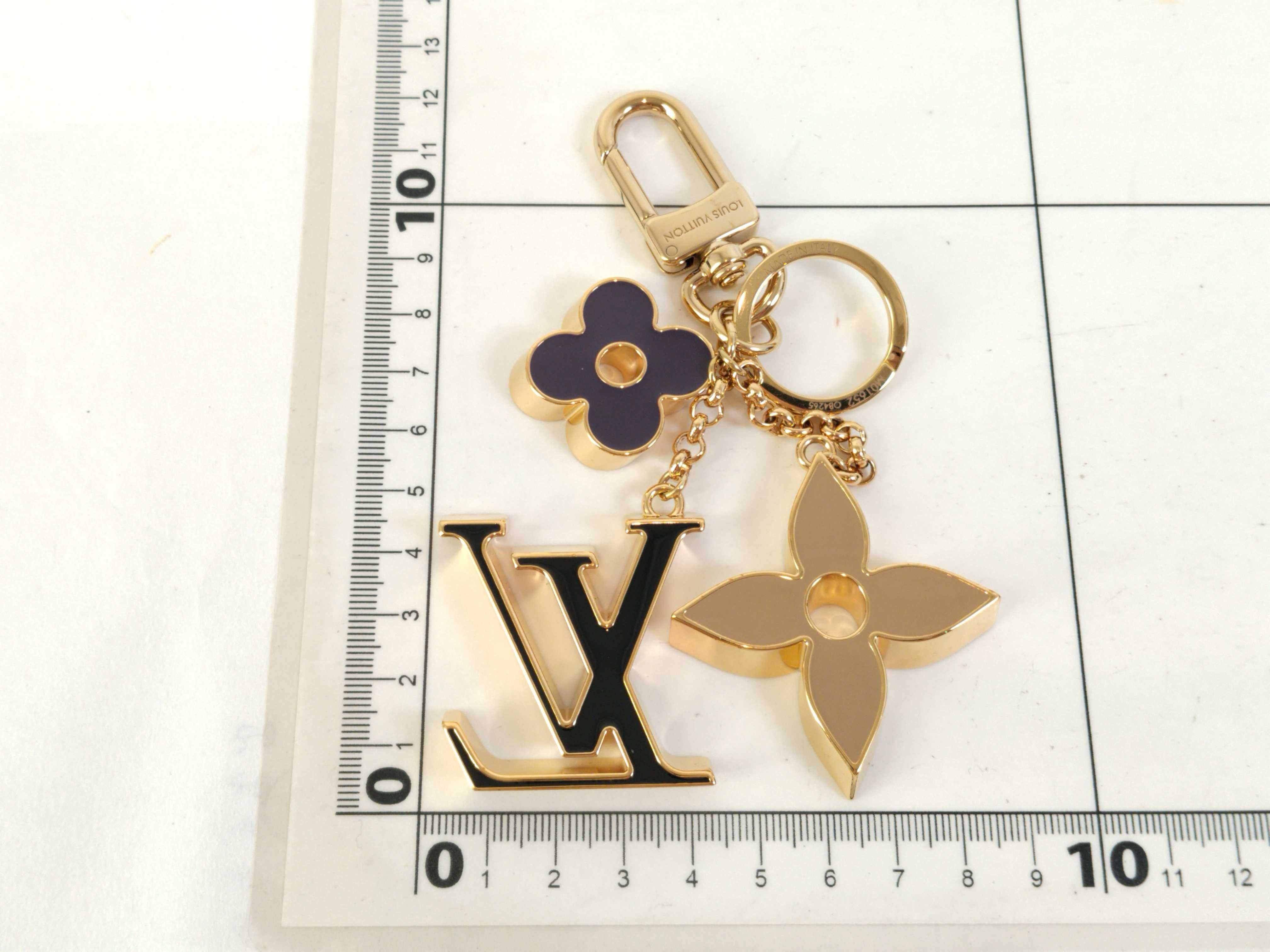 Bag Charm Fleur de Monogram M01652 OB4265 Key Case — view 2