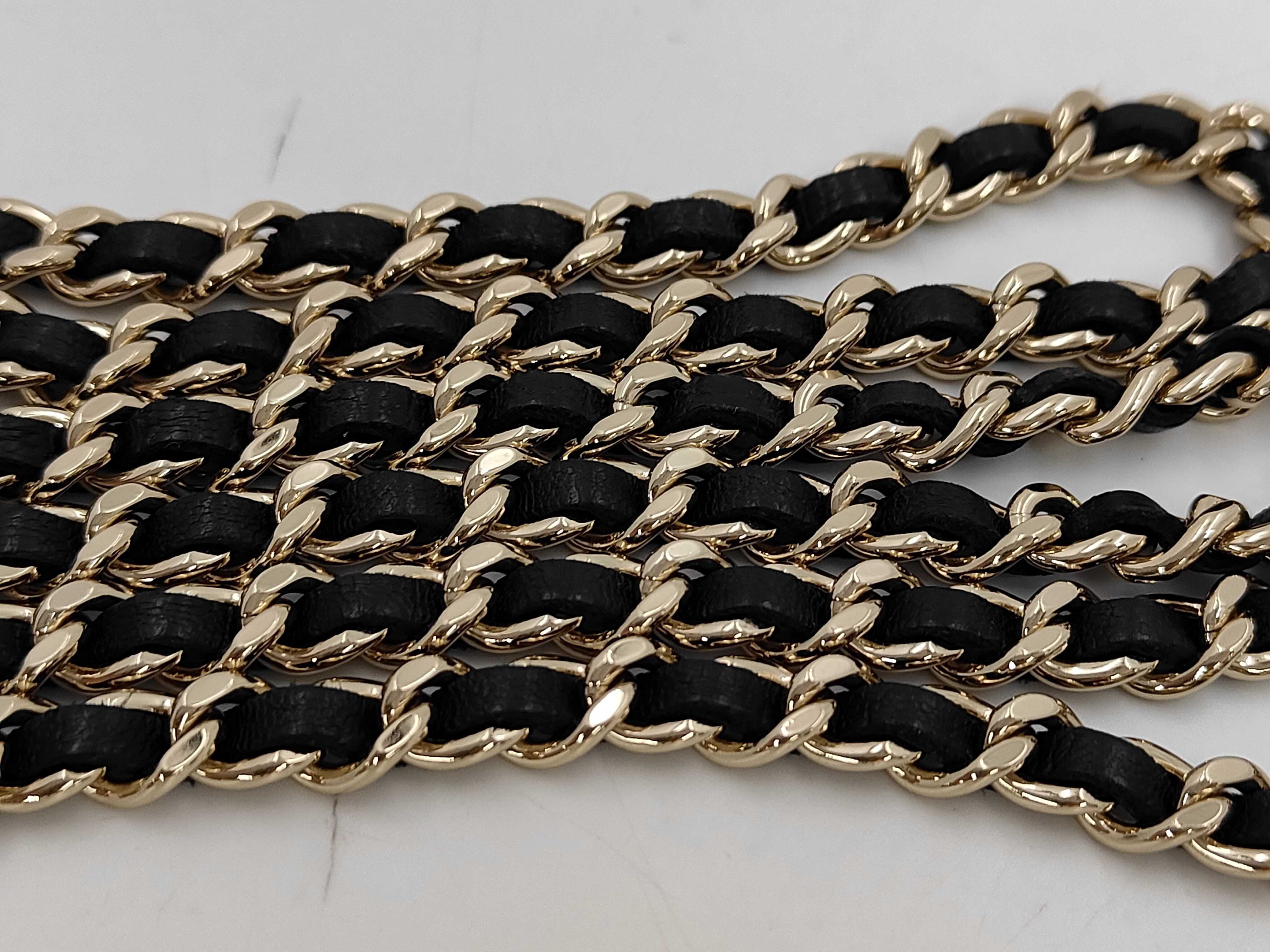 25cm Handle Chain Shoulder Bag — view 6